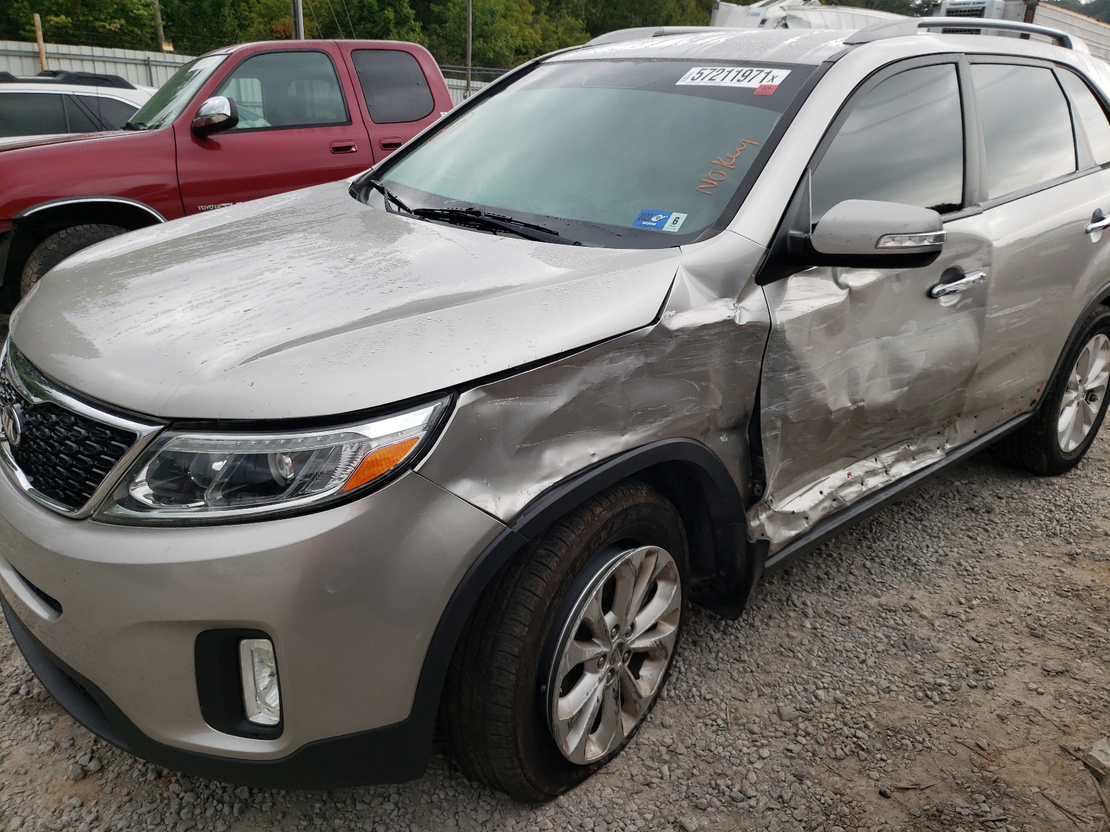 Photo 9 from auction – 2015 KIA SORENTO EX with VIN 5XYKUDA74FG602810