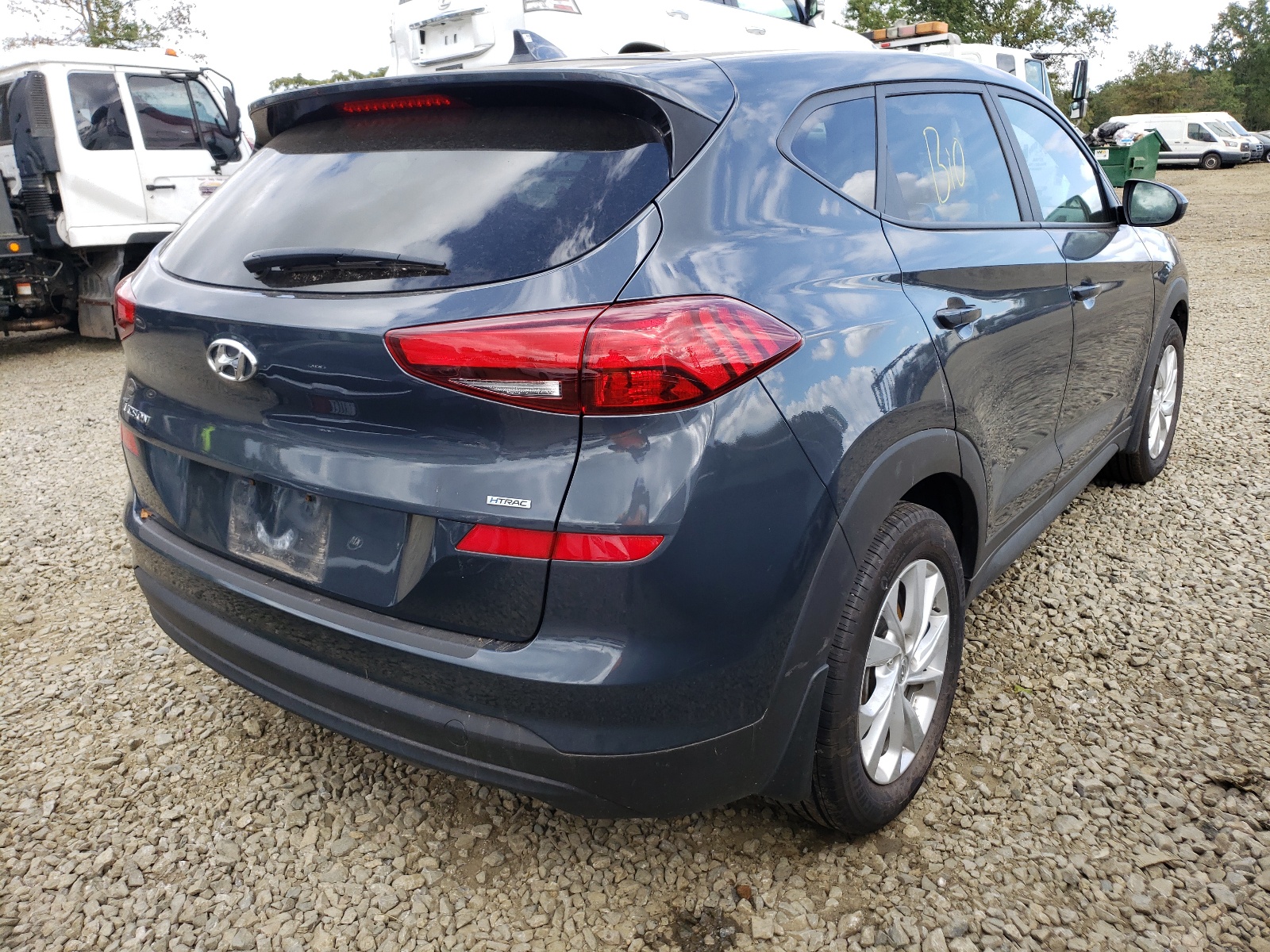 Photo 4 from auction – 2019 HYUNDAI TUCSON SE with VIN KM8J2CA40KU081798