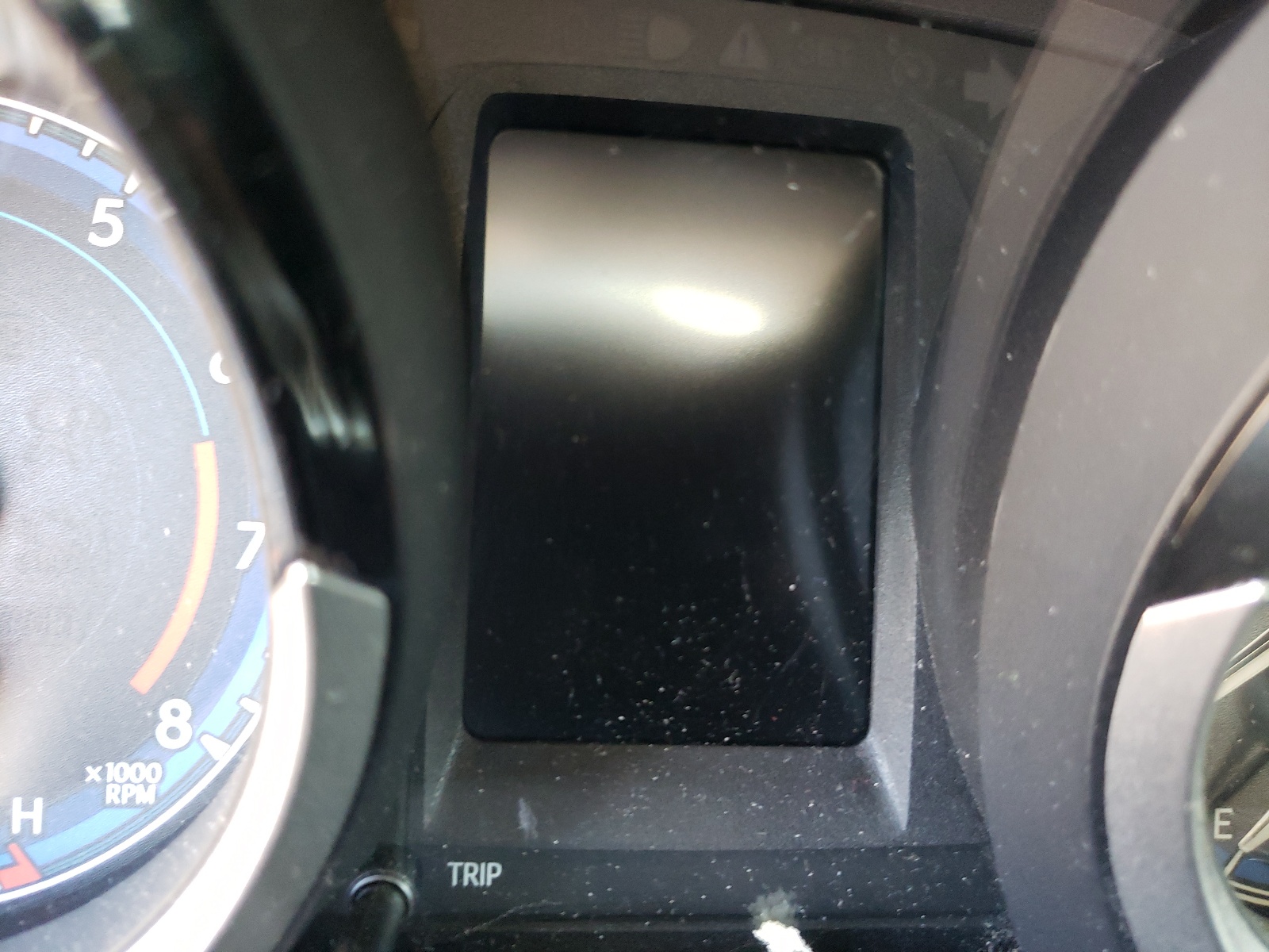 Photo 8 from auction – 2014 TOYOTA COROLLA L with VIN 5YFBURHE9EP111290