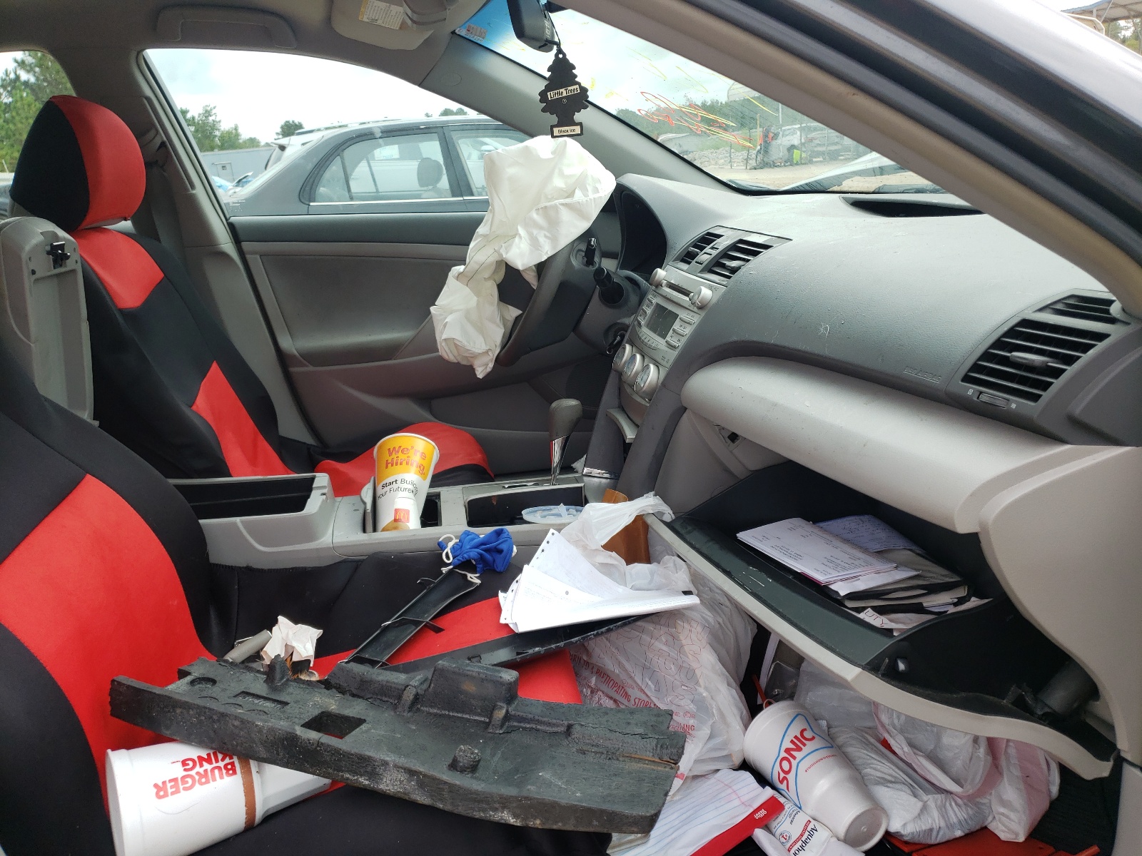 Photo 5 from auction – 2010 TOYOTA CAMRY BASE with VIN 4T1BF3EK6AU061491