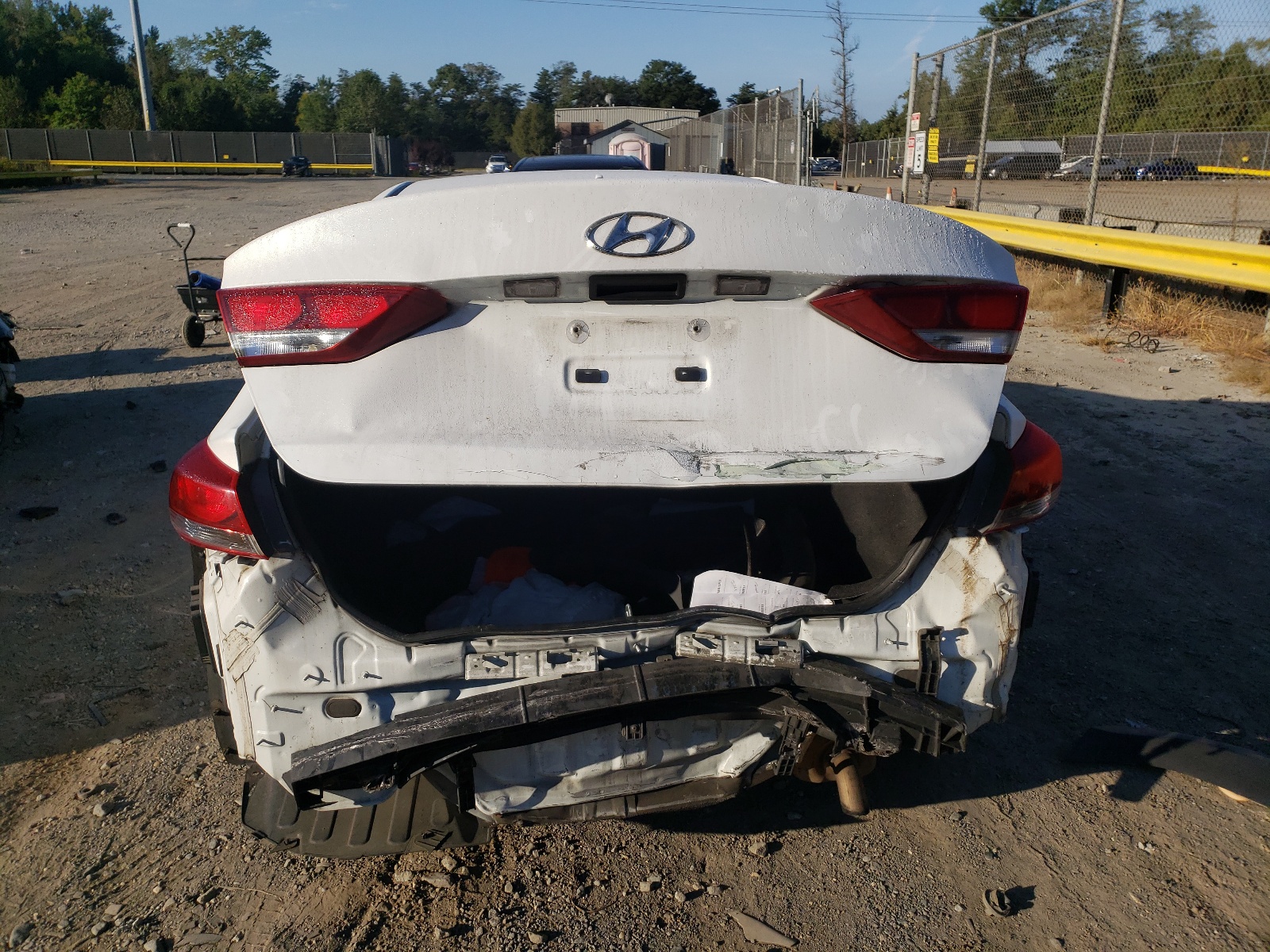 Photo 9 from auction – 2017 HYUNDAI ELANTRA SE with VIN 5NPD74LF0HH067569