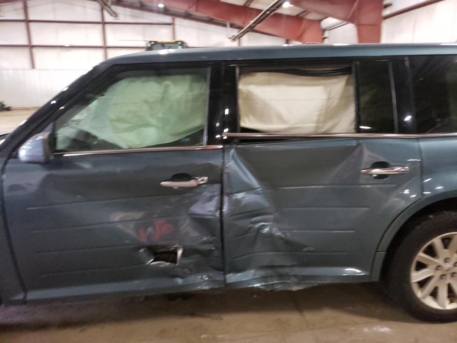 Photo 9 from auction – 2010 FORD FLEX SEL with VIN 2FMGK5CC9ABB30527