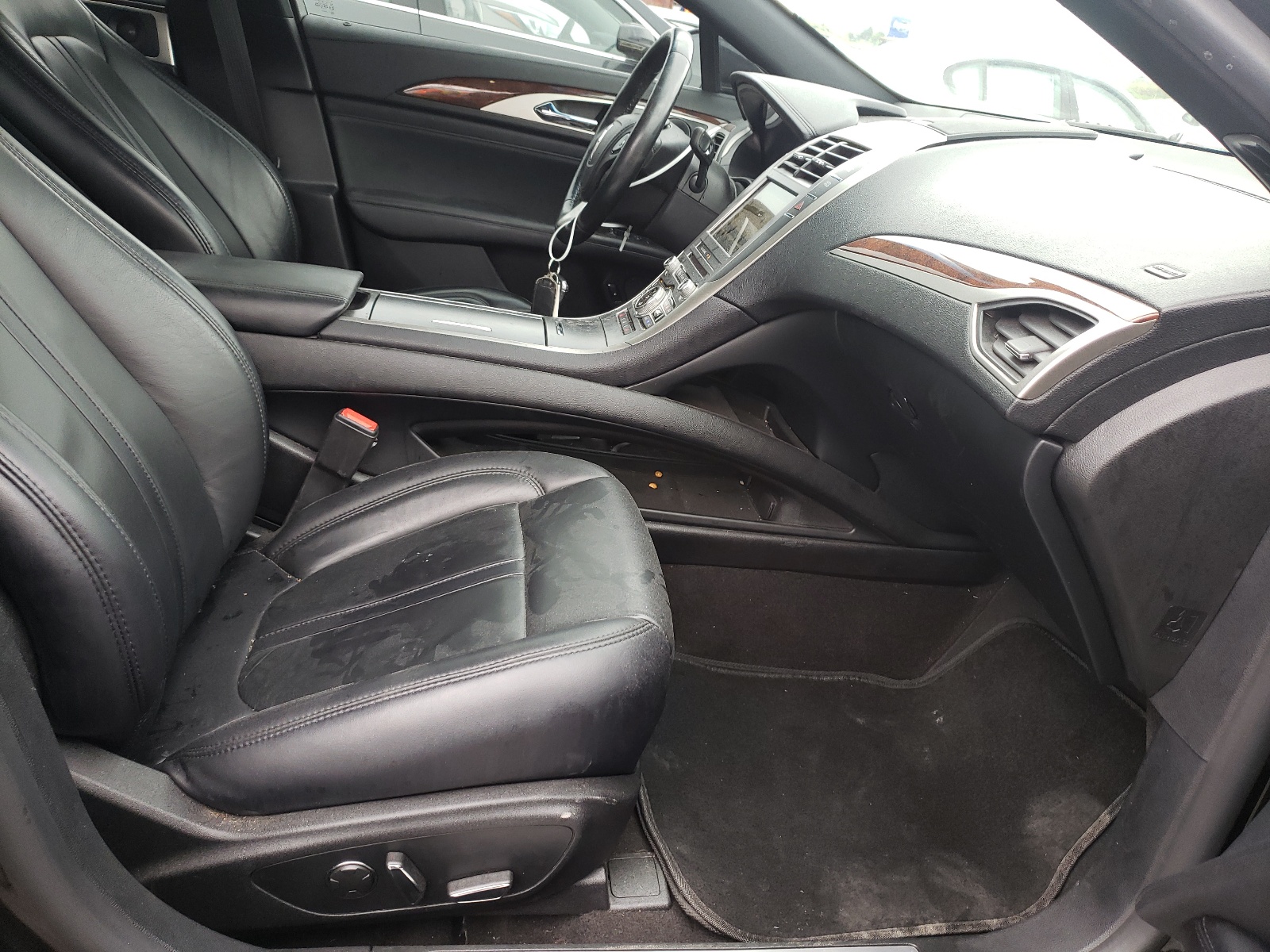 Photo 5 from auction – 2019 LINCOLN MKZ RESERV with VIN 3LN6L5LU9KR622012