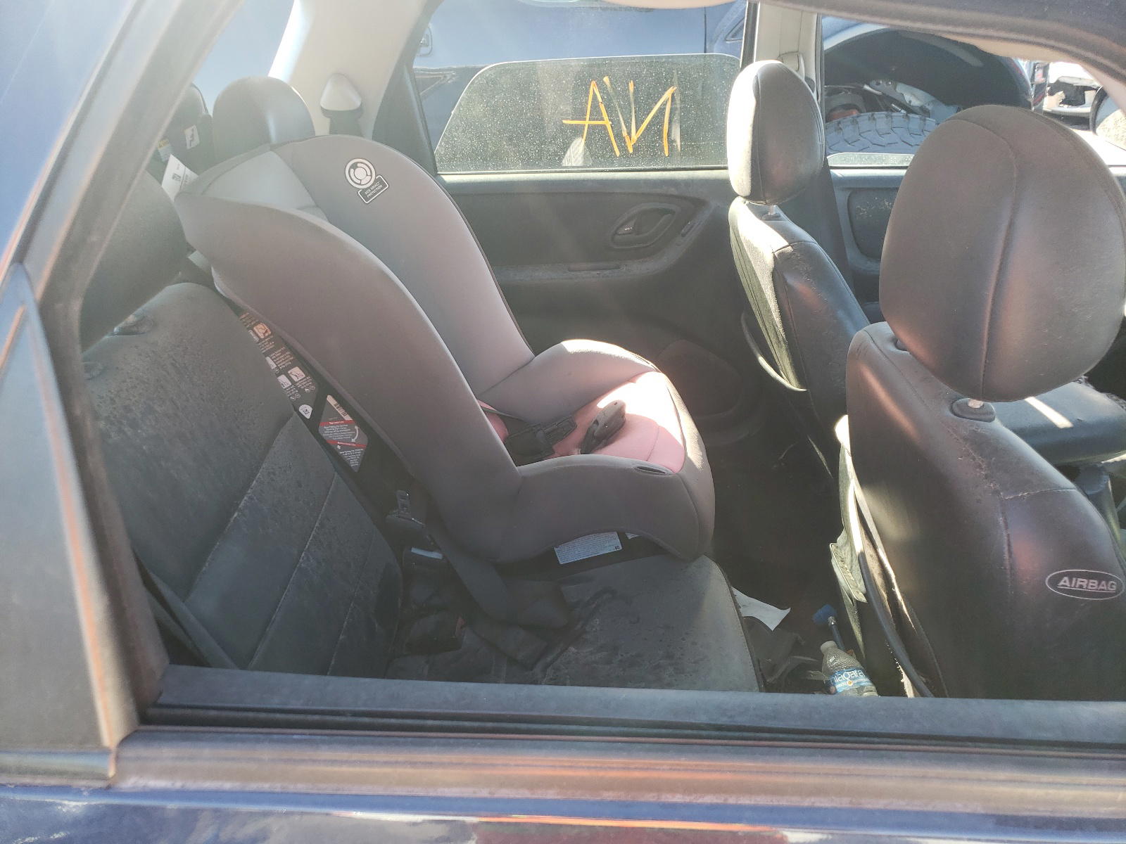 Photo 6 from auction – 2003 FORD ESCAPE LIM with VIN 1FMCU04183KD37928