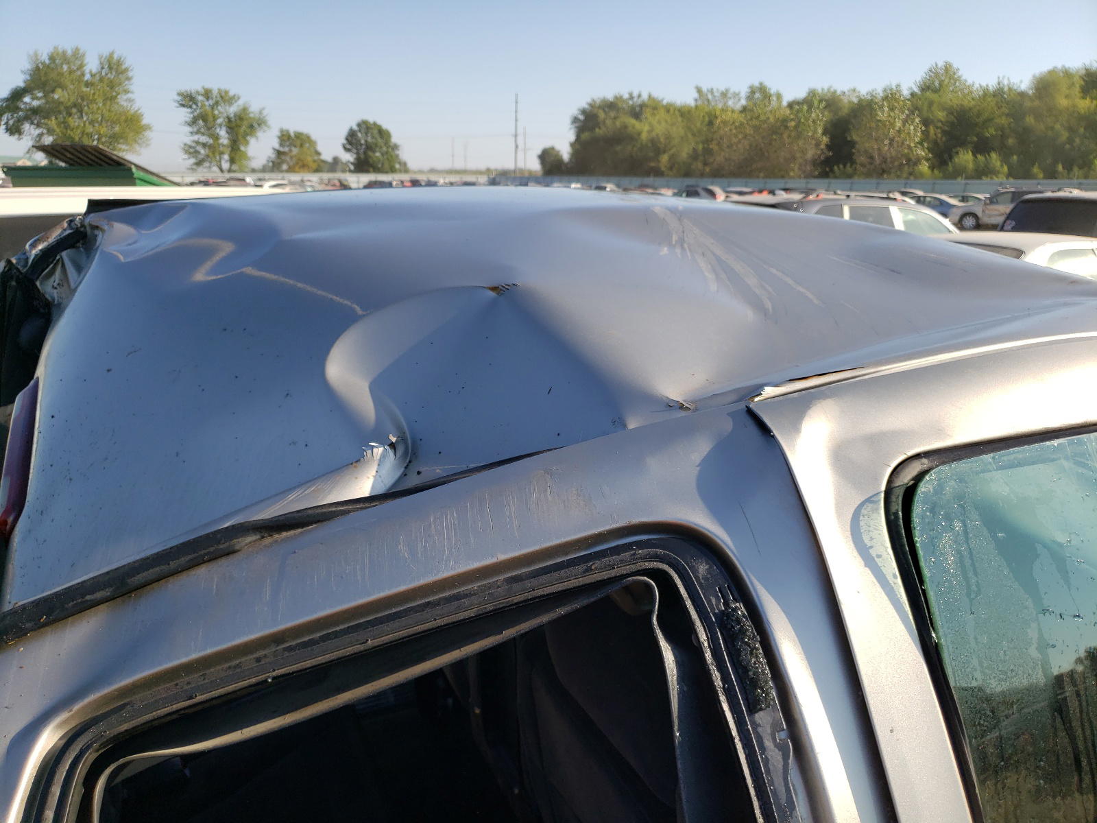 Photo 9 from auction – 2001 CHEVROLET SILVERADO with VIN 1GCEK19T41E140401