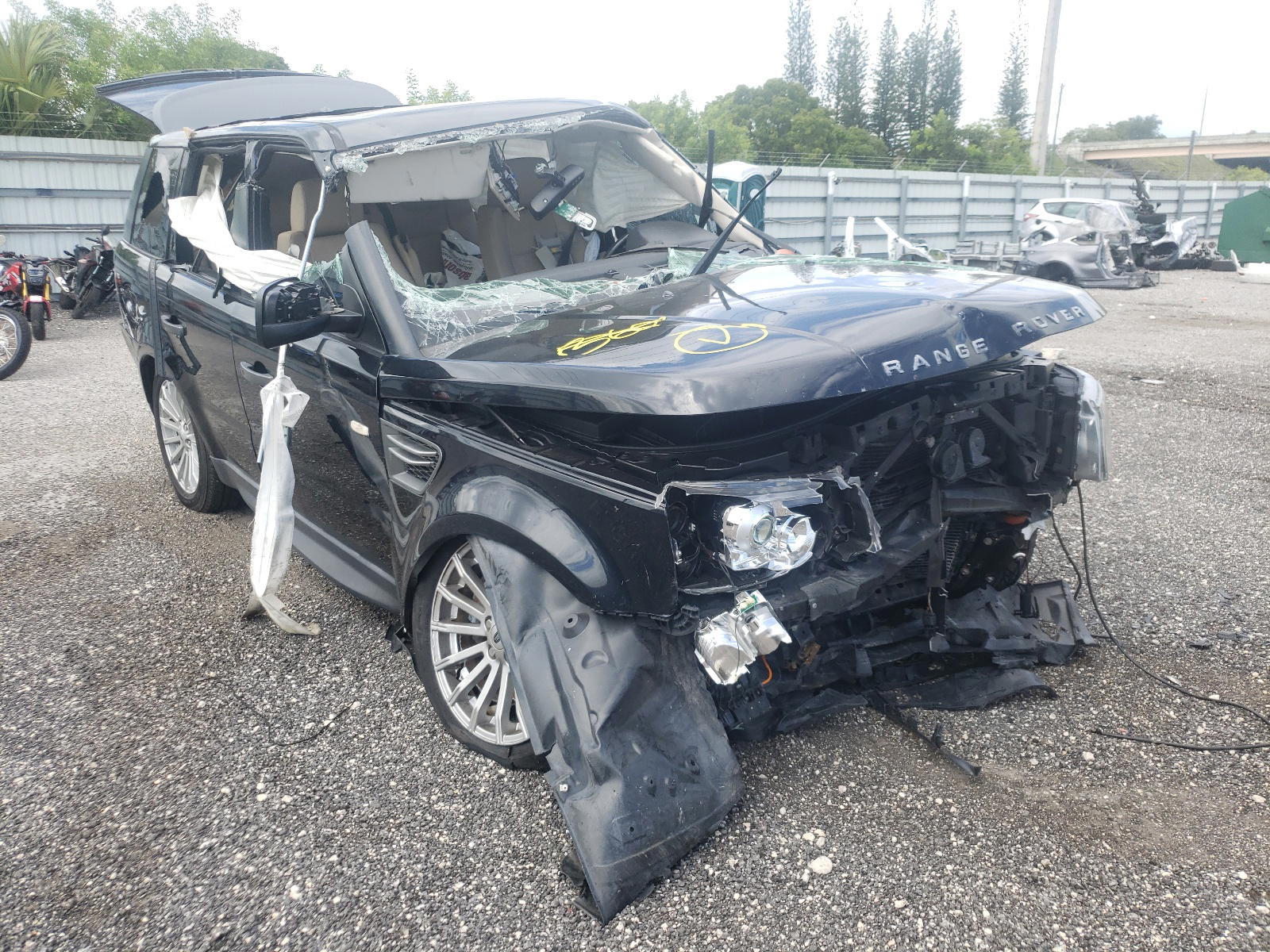 LAND ROVER RANGE ROVE 2011 with VIN SALSF2D43BA716185 - Photo from auction