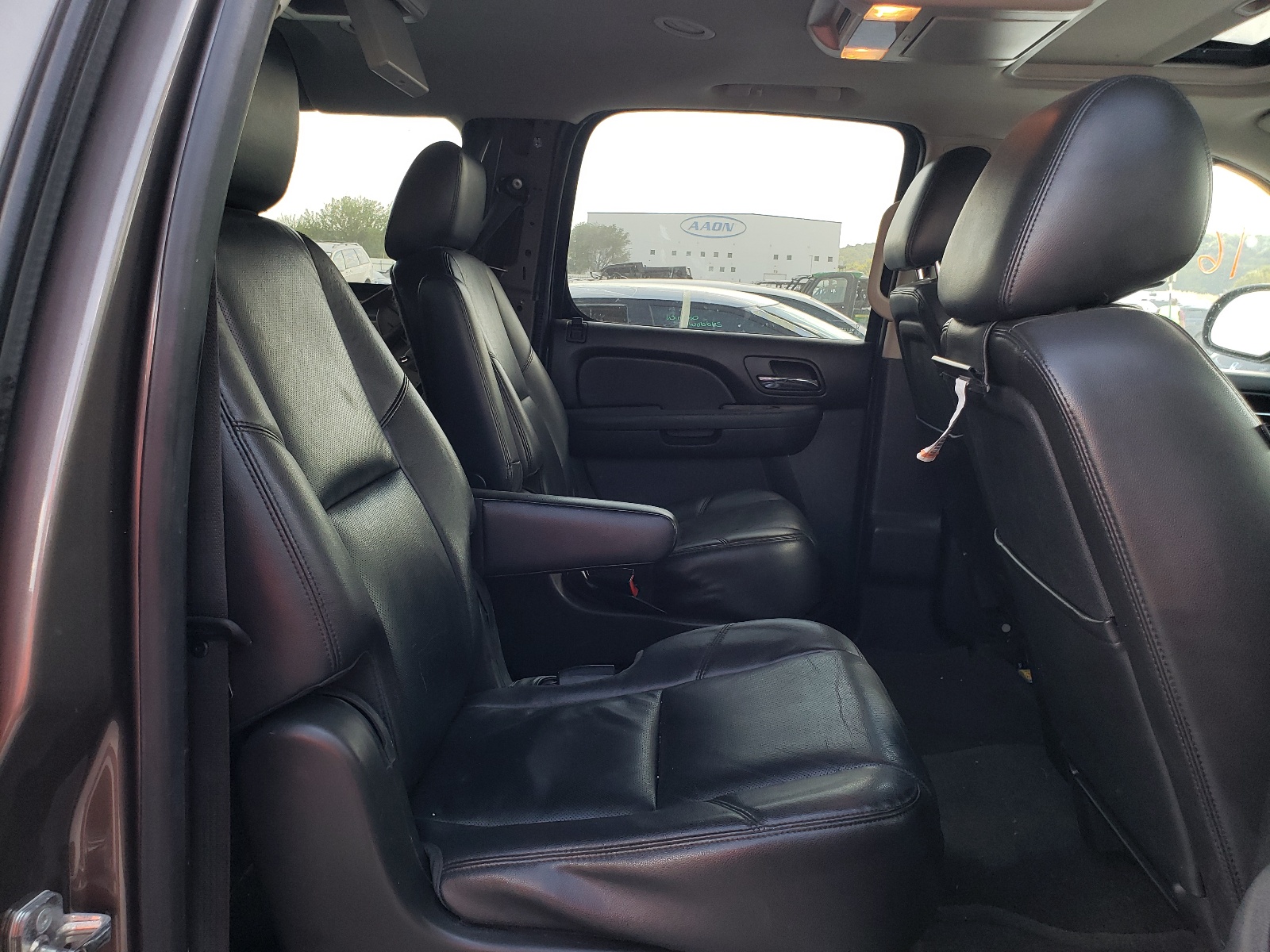 Photo 6 from auction – 2013 CHEVROLET SUBURBAN C with VIN 1GNSCKE01DR195152