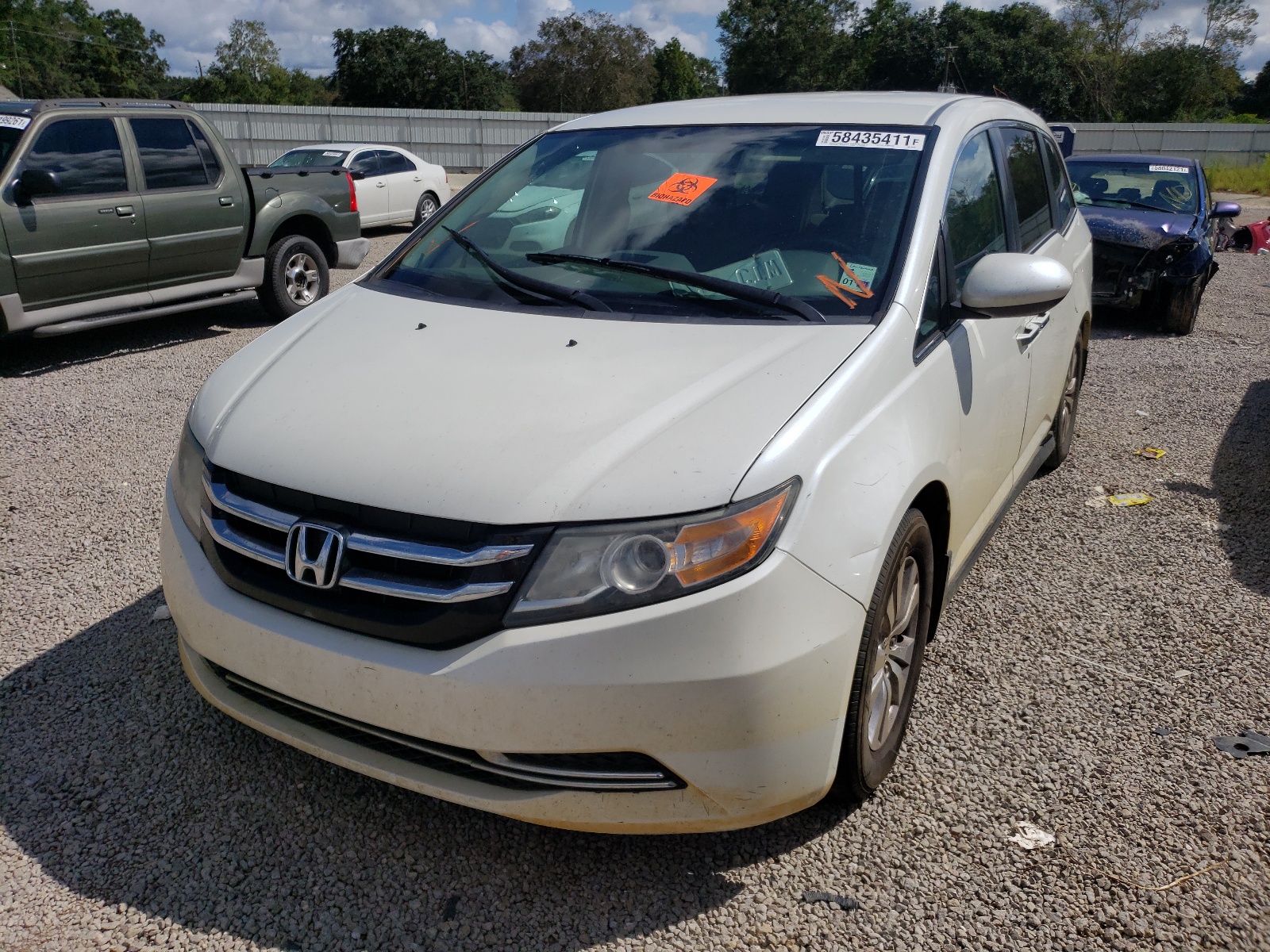 Photo 2 from auction – 2016 HONDA ODYSSEY SE with VIN 5FNRL5H33GB051921