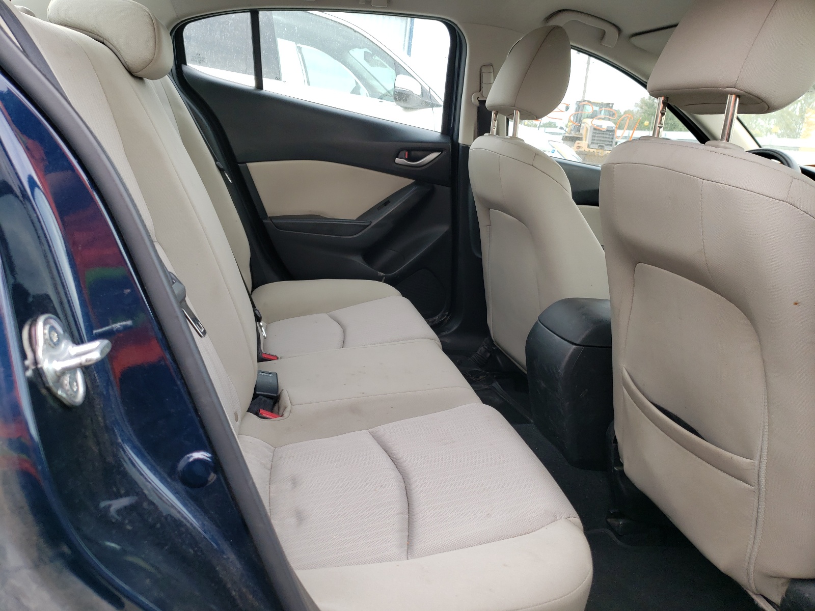 Photo 6 from auction – 2015 MAZDA 3 SPORT with VIN JM1BM1U78F1239633
