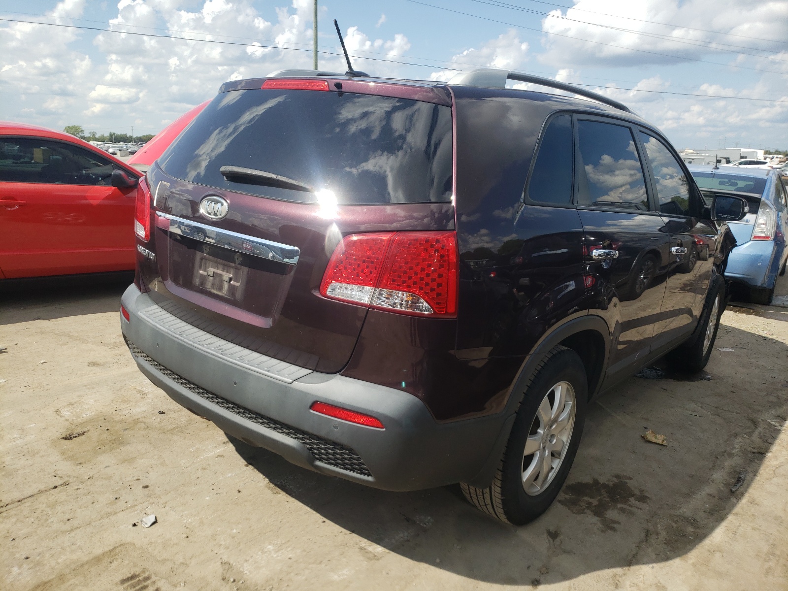 Photo 4 from auction – 2011 KIA SORENTO BA with VIN 5XYKT3A12BG147541