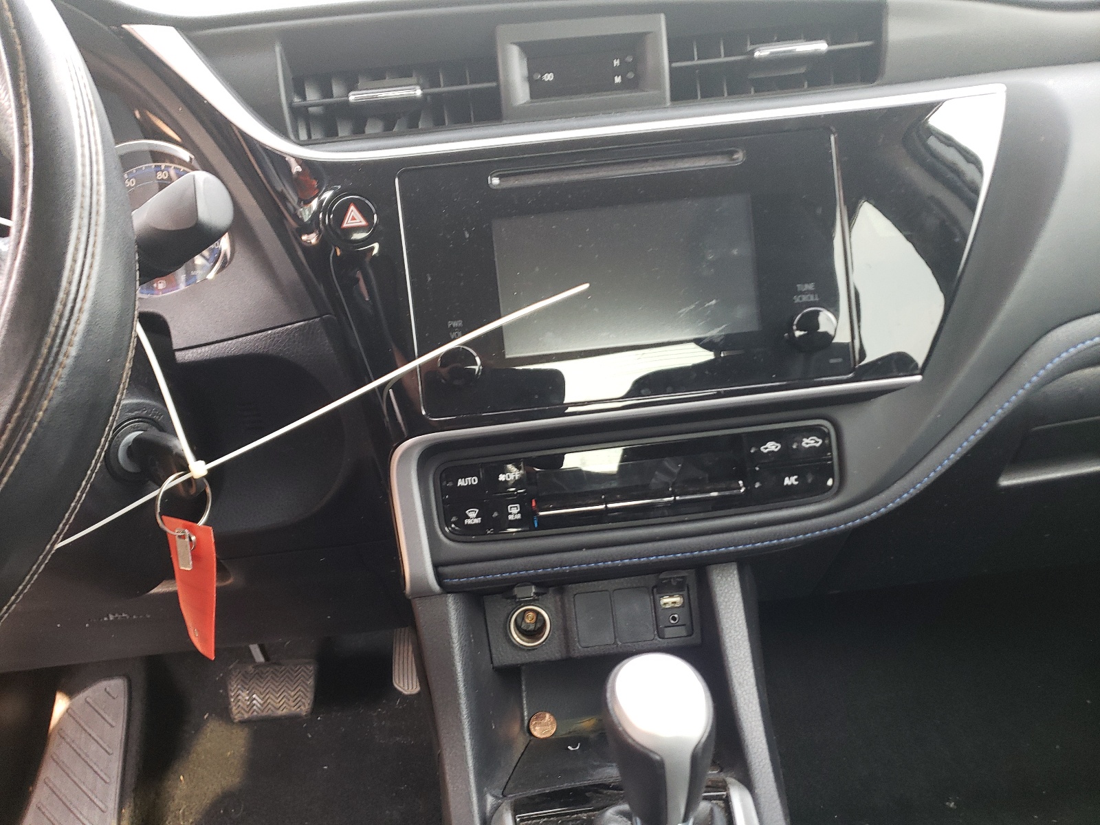 Photo 9 from auction – 2019 TOYOTA COROLLA L with VIN 2T1BURHE4KC128493