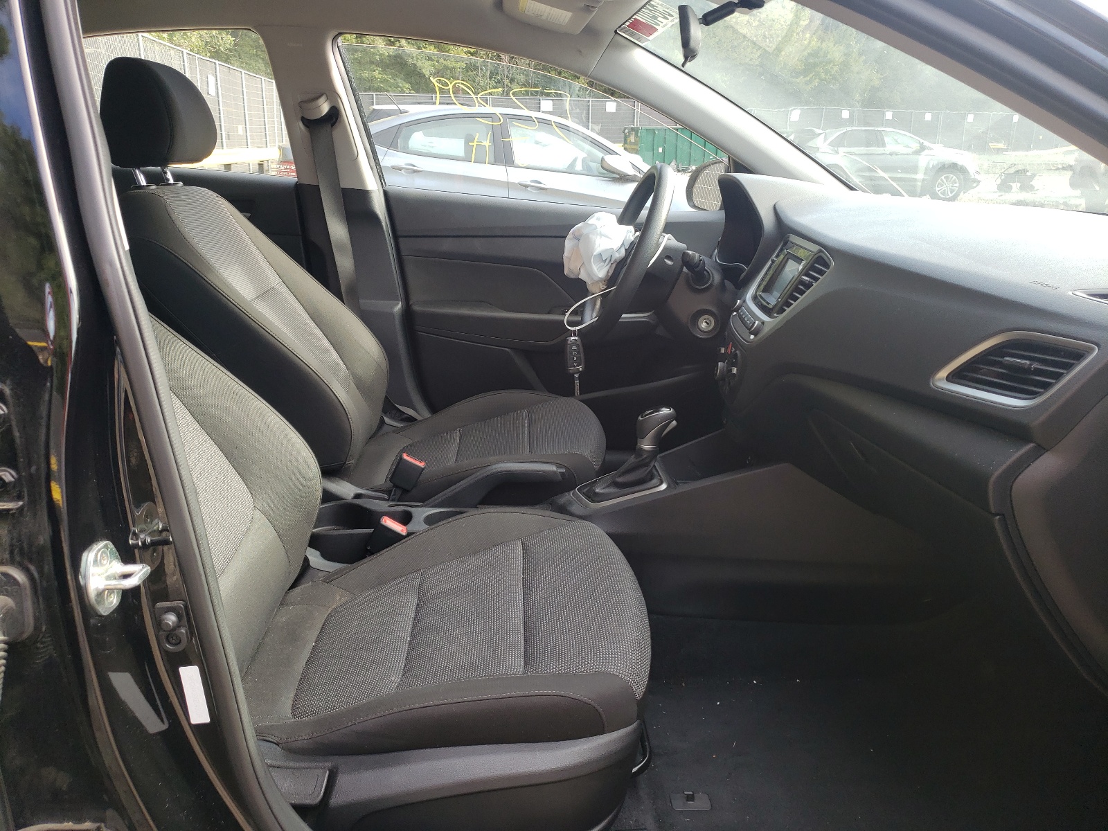 Photo 5 from auction – 2019 HYUNDAI ACCENT SE with VIN 3KPC24A32KE043109