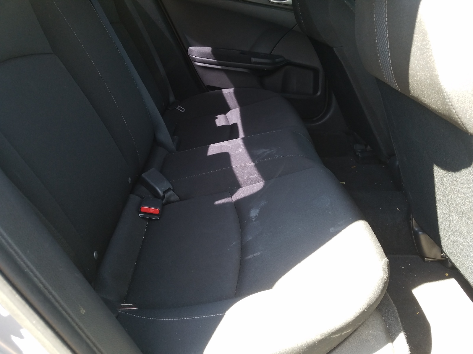 Photo 6 from auction – 2019 HONDA CIVIC LX with VIN 19XFC2F69KE202046