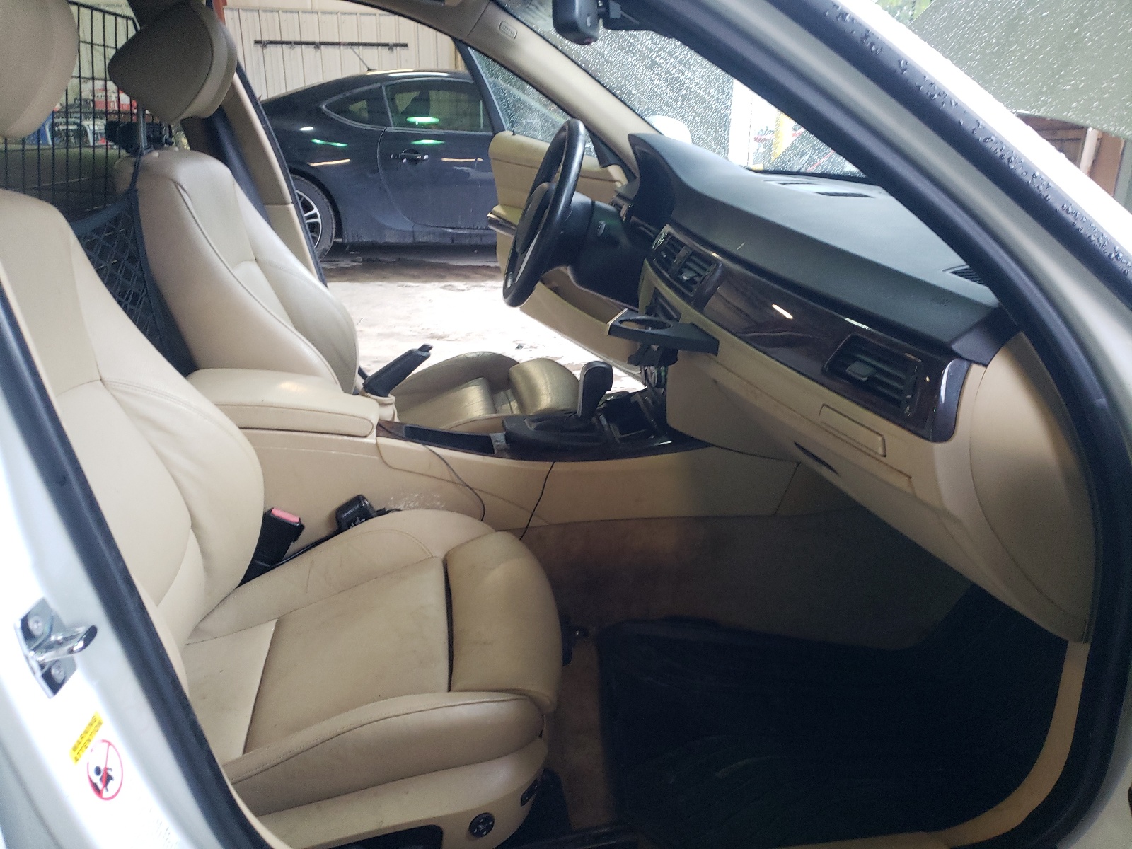 Photo 5 from auction – 2007 BMW 328 XIT with VIN WBAVT73527FZ36154