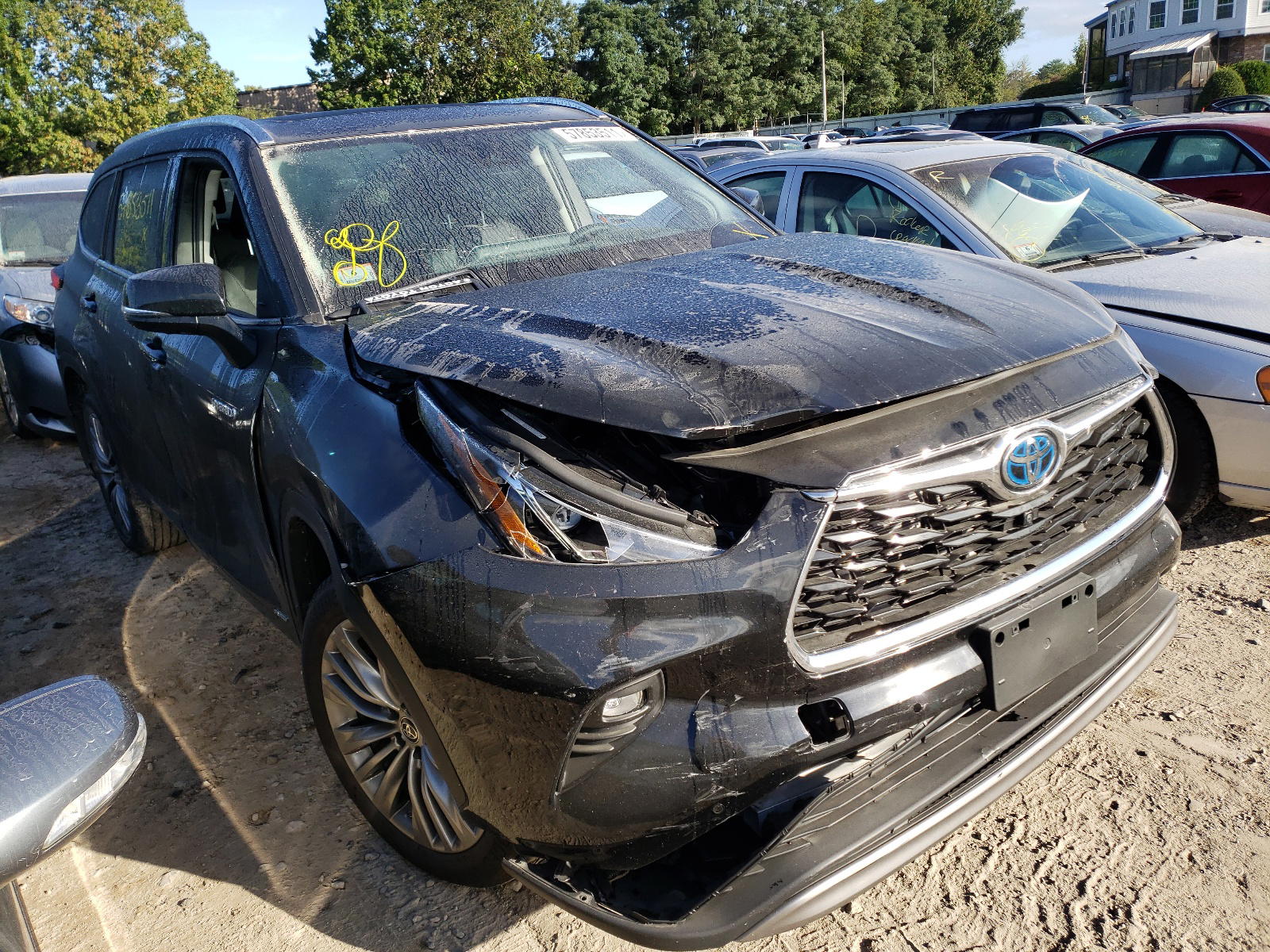 TOYOTA HIGHLANDER 2021 with VIN 5TDEBRCH1MS051225 - Photo from auction