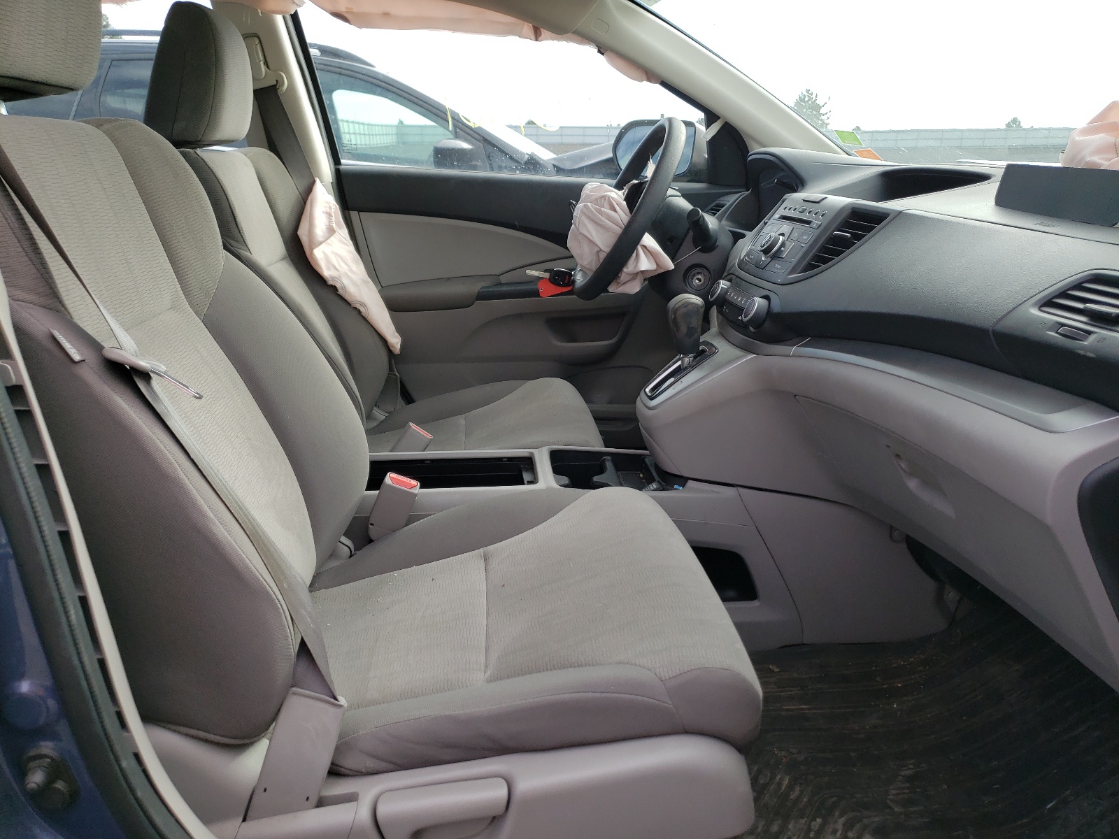 Photo 5 from auction – 2013 HONDA CR-V LX with VIN 2HKRM4H35DH666328