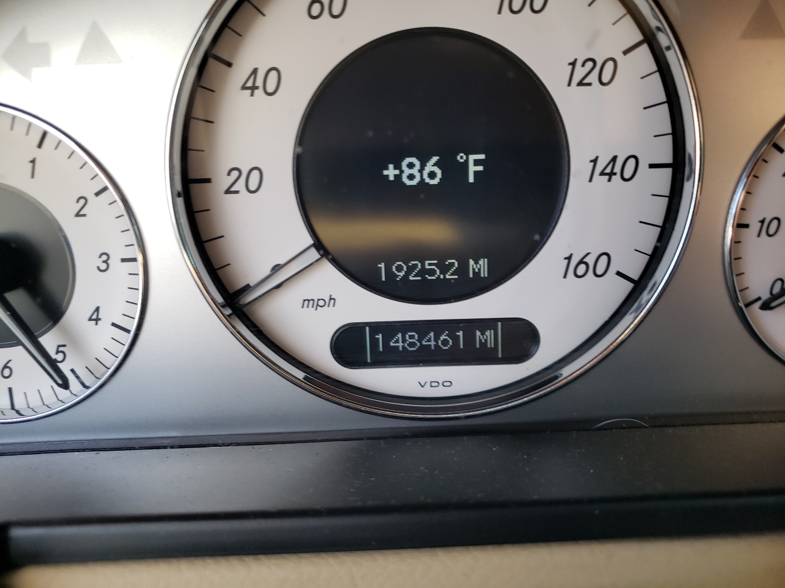Photo 8 from auction – 2008 MERCEDES-BENZ E 350 with VIN WDBUF56X28B231109