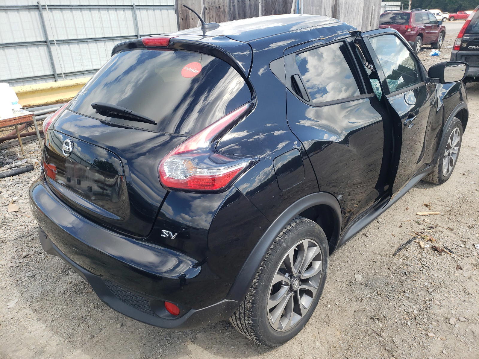 Photo 4 from auction – 2017 NISSAN JUKE S with VIN JN8AF5MRXHT703046