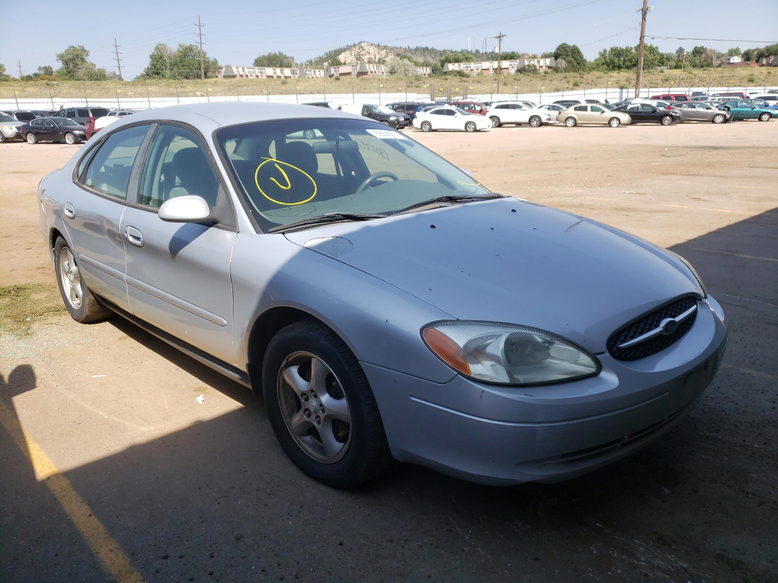 FORD TAURUS SE 2001 with VIN 1FAFP53U81A200515 - Photo from auction