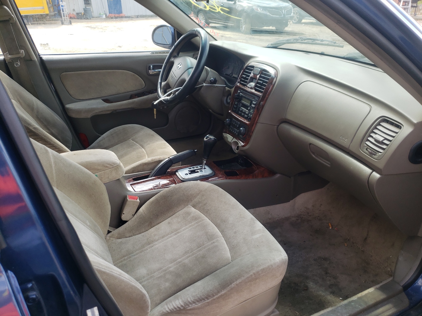 Photo 5 from auction – 2004 HYUNDAI SONATA with VIN KMHWF35H34A074579