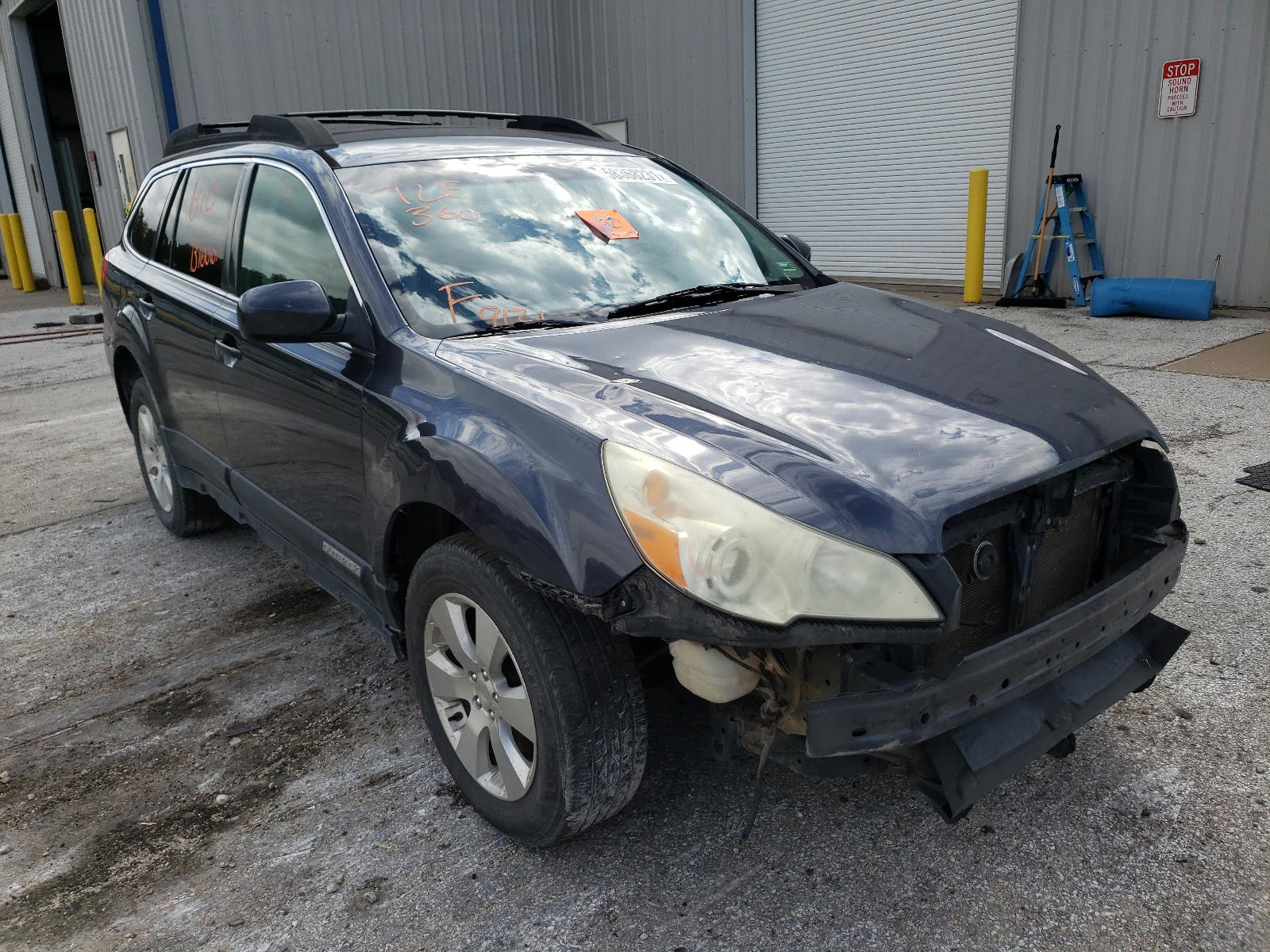 SUBARU OUTBACK 3. 2011 with VIN 4S4BRDJC4B2346537 - Photo from auction