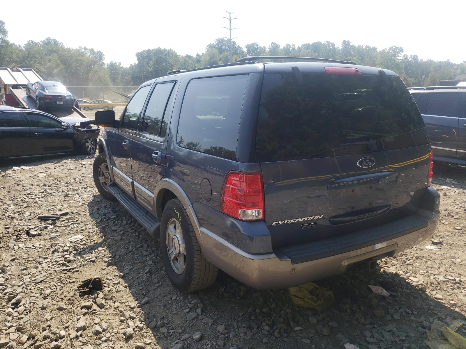 Photo 3 from auction – 2003 FORD EXPEDITION with VIN 1FMFU18L03LA57655