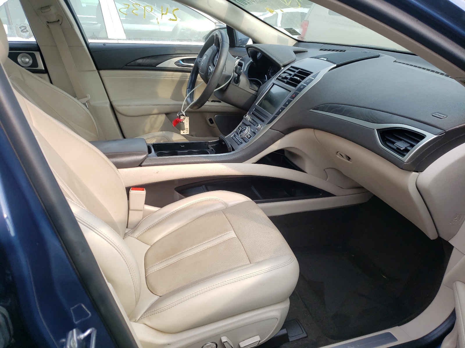 Photo 5 from auction – 2019 LINCOLN MKZ RESERV with VIN 3LN6L5MU6KR617042