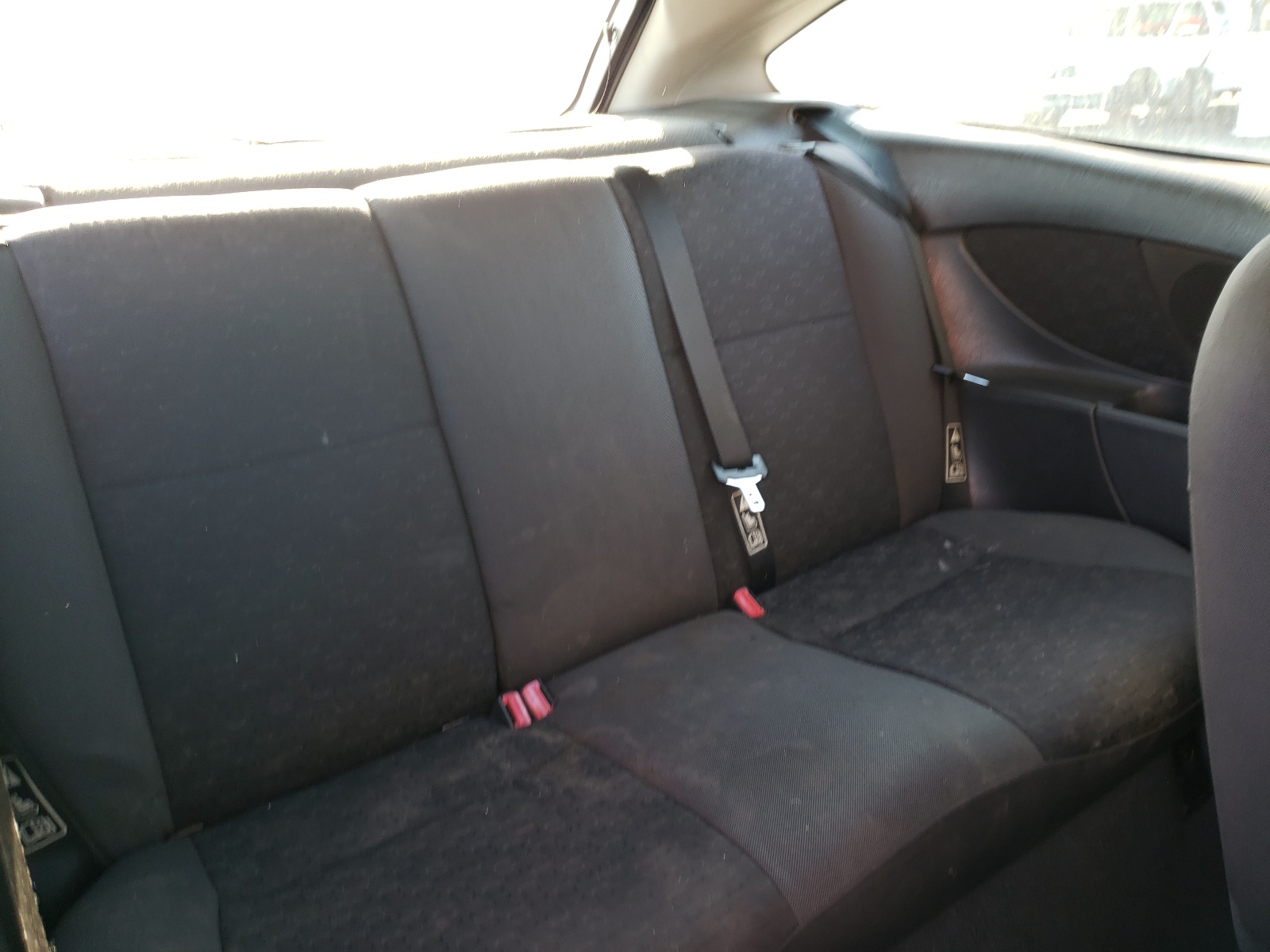 Photo 6 from auction – 2003 FORD FOCUS ZX3 with VIN 3FAFP31303R133075