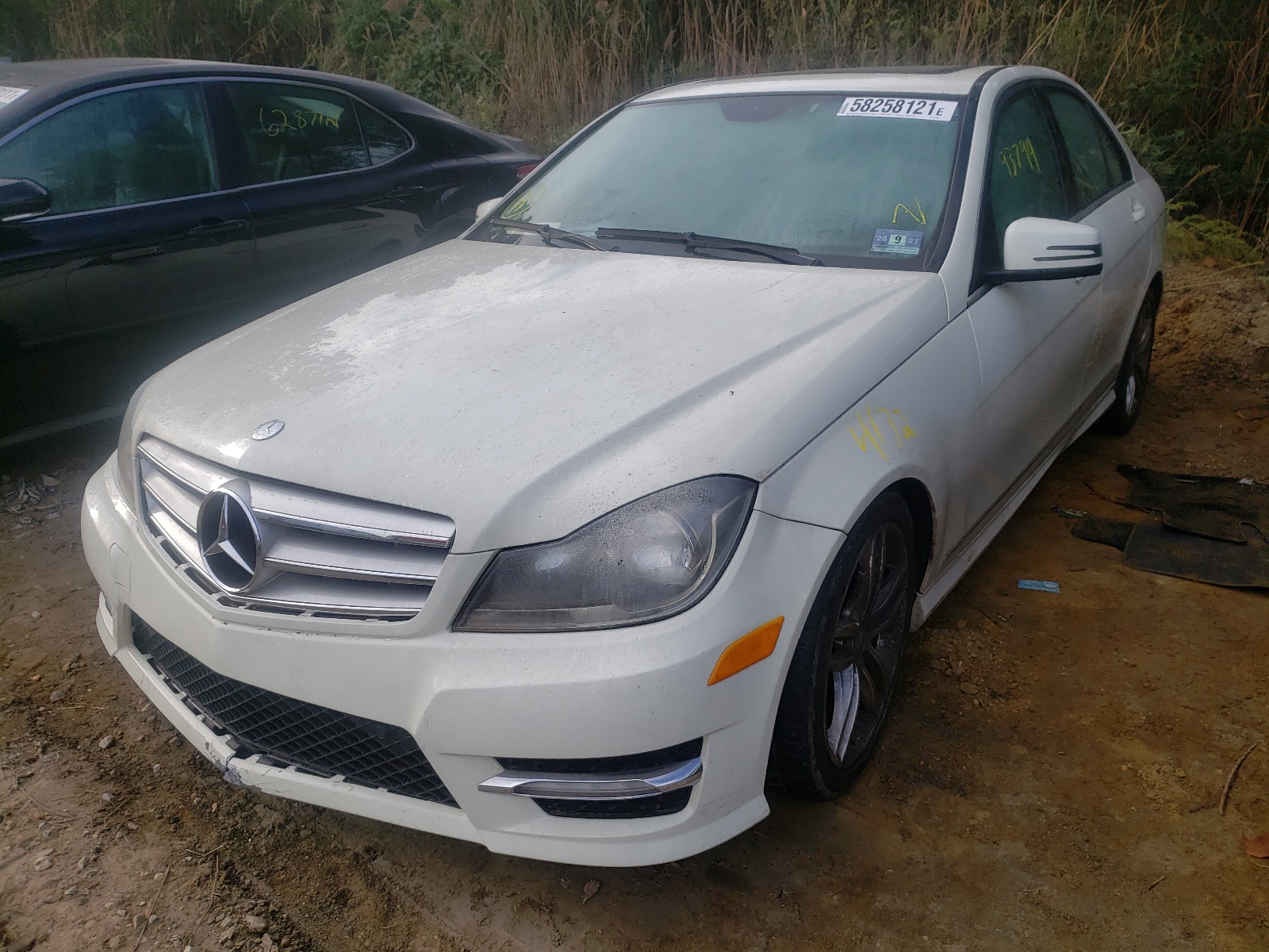Photo 2 from auction – 2012 MERCEDES-BENZ C 300 4MAT with VIN WDDGF8BB5CA623709