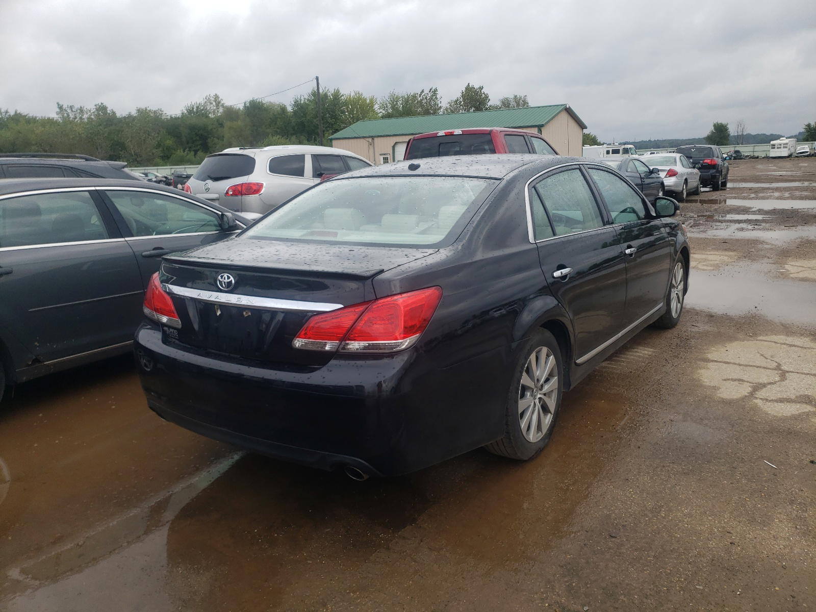 Photo 4 from auction – 2011 TOYOTA AVALON BAS with VIN 4T1BK3DB0BU435088