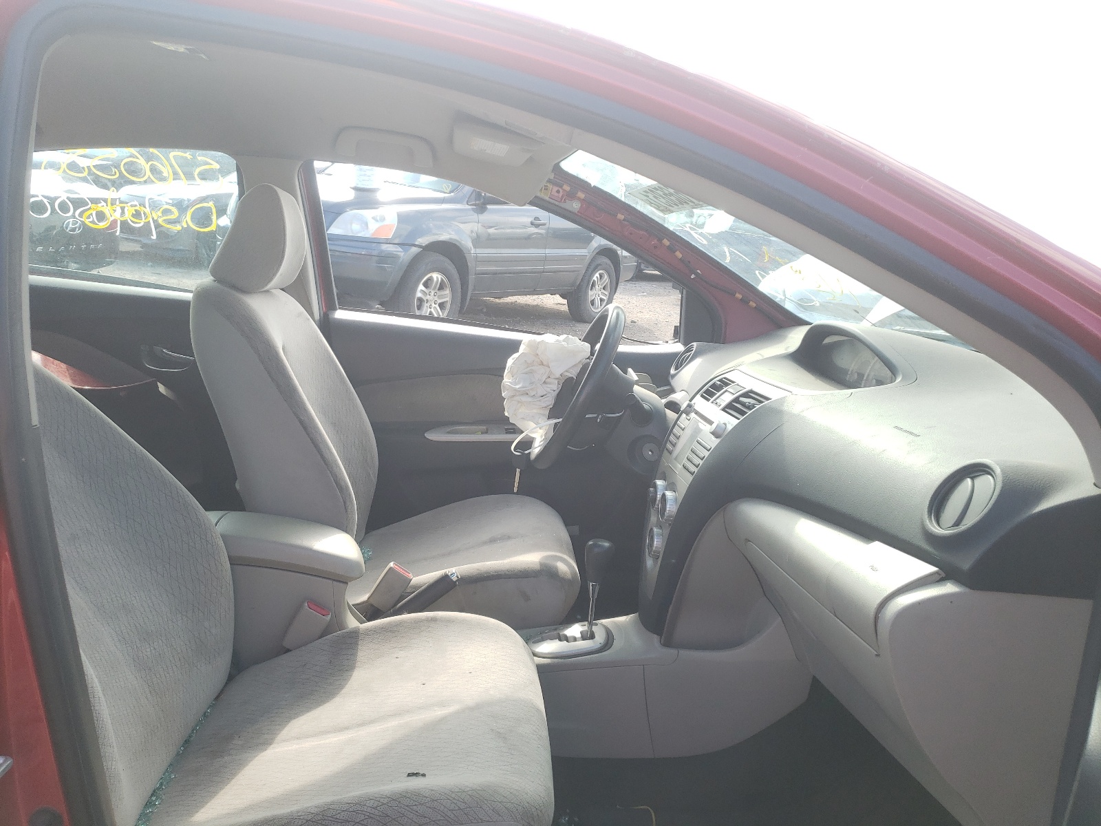 Photo 5 from auction – 2007 TOYOTA YARIS with VIN JTDBT923871131371