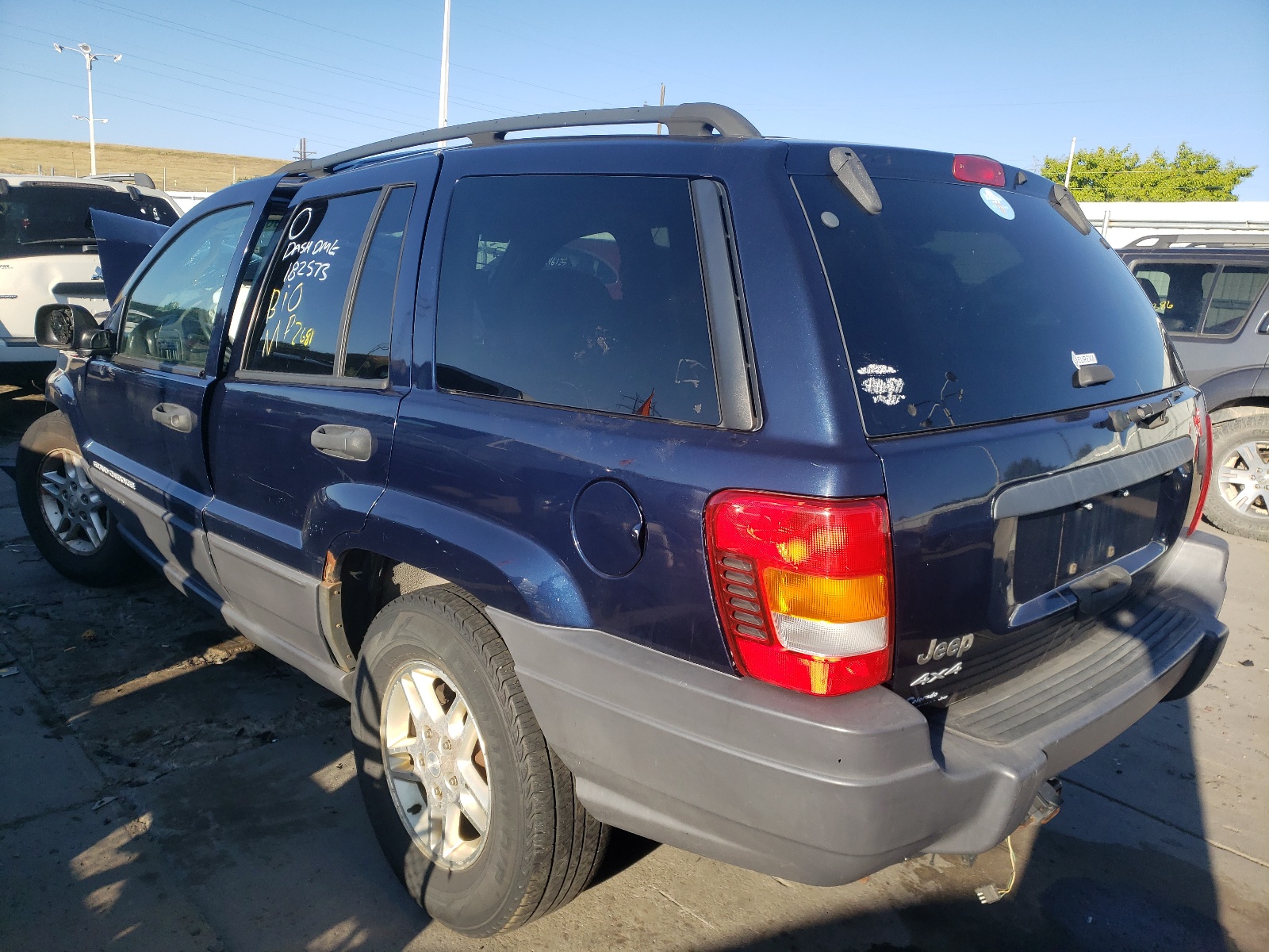 Photo 3 from auction – 2004 JEEP GRAND CHER with VIN 1J4GW48S54C347994