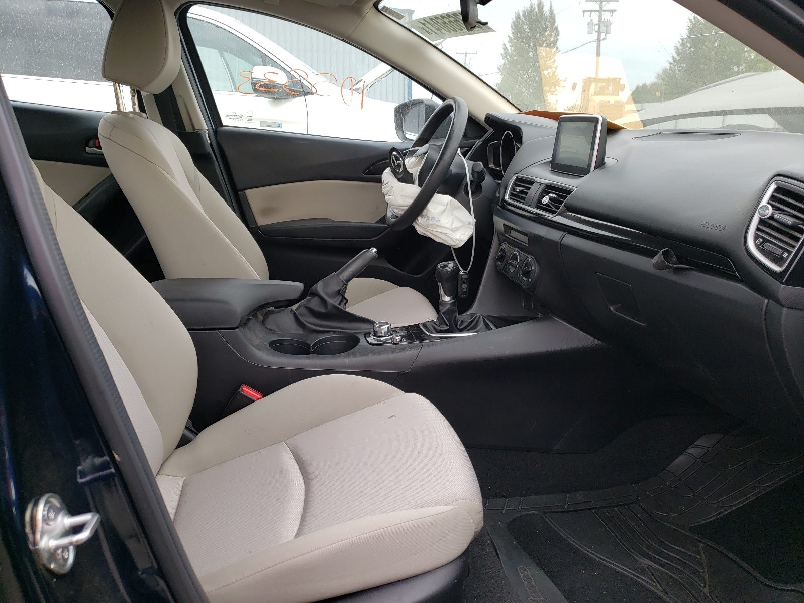 Photo 5 from auction – 2015 MAZDA 3 SPORT with VIN JM1BM1U78F1239633
