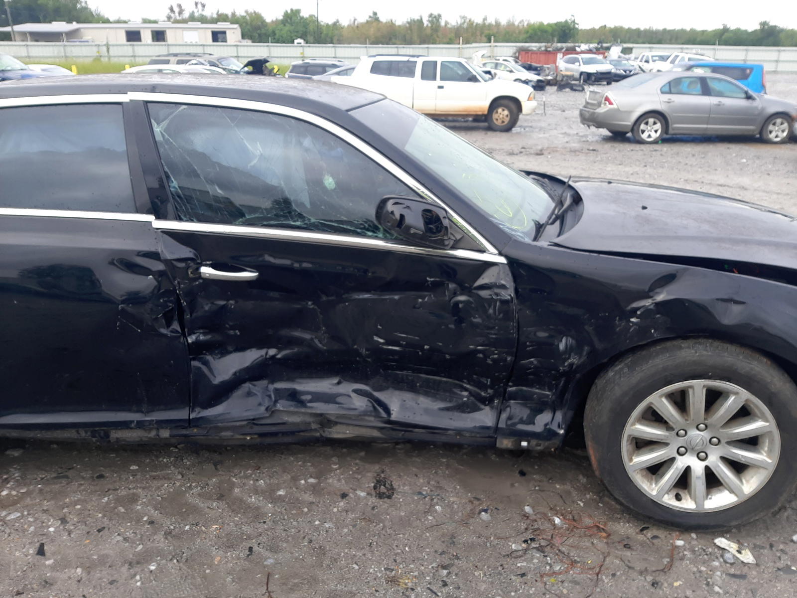 Photo 9 from auction – 2013 CHRYSLER 300C with VIN 2C3CCAET1DH674094