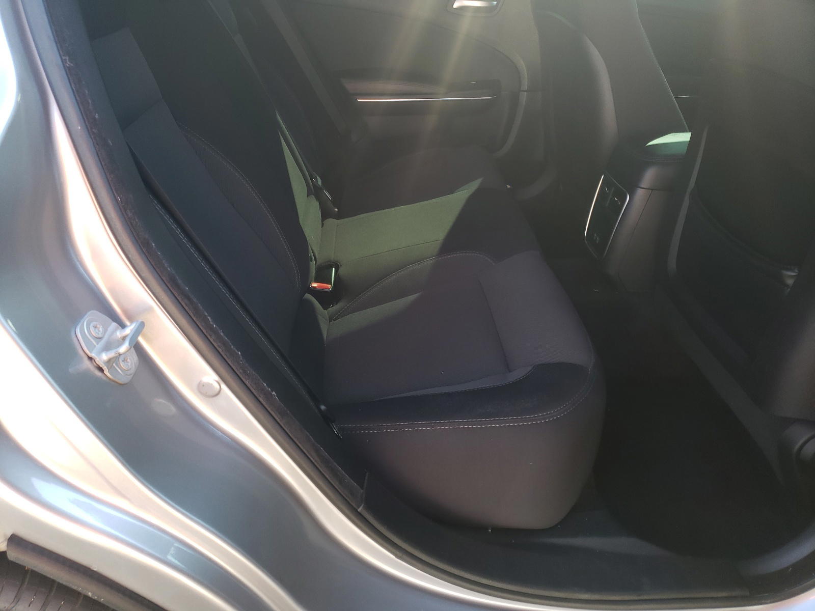 Photo 6 from auction – 2016 DODGE CHARGER SE with VIN 2C3CDXBG3GH307189