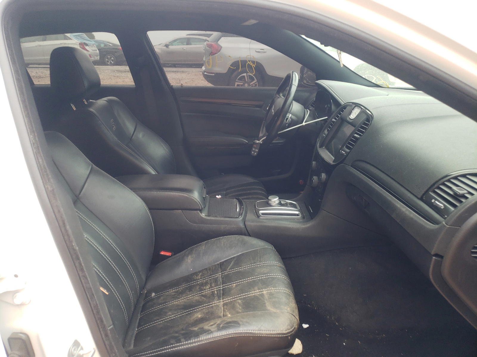 Photo 5 from auction – 2015 CHRYSLER 300 S with VIN 2C3CCAGG1FH876288