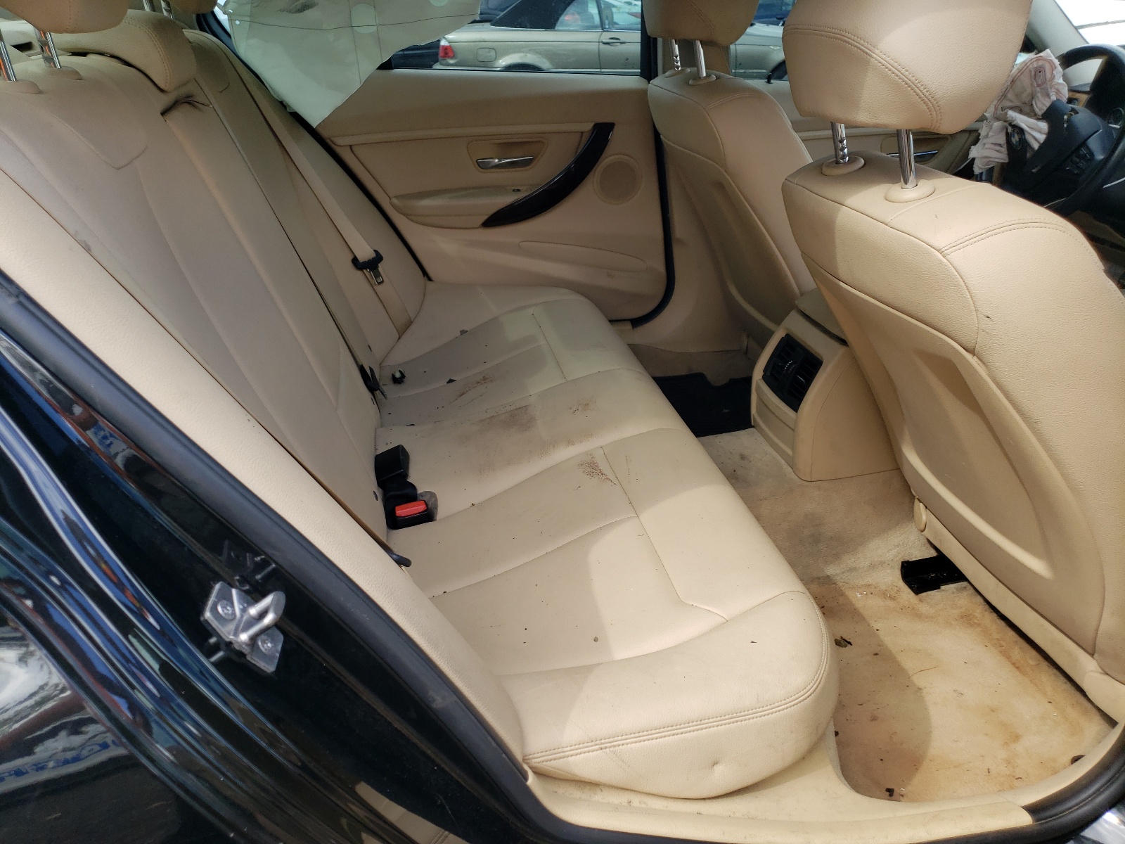 Photo 6 from auction – 2014 BMW 320 I XDRI with VIN WBA3C3C54EF984588