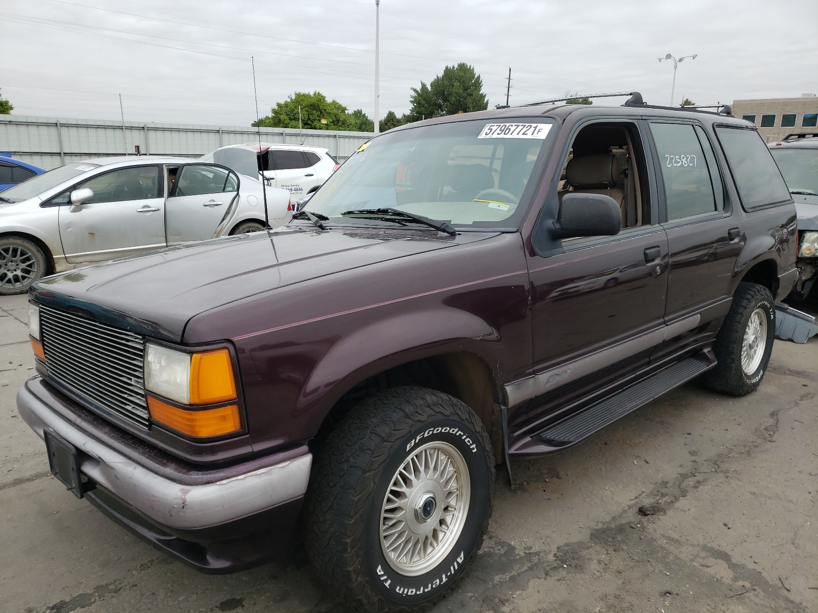 Zdjęcie 2 z aukcji – 1994 FORD EXPLORER z VIN 1FMDU34X7RUD03194