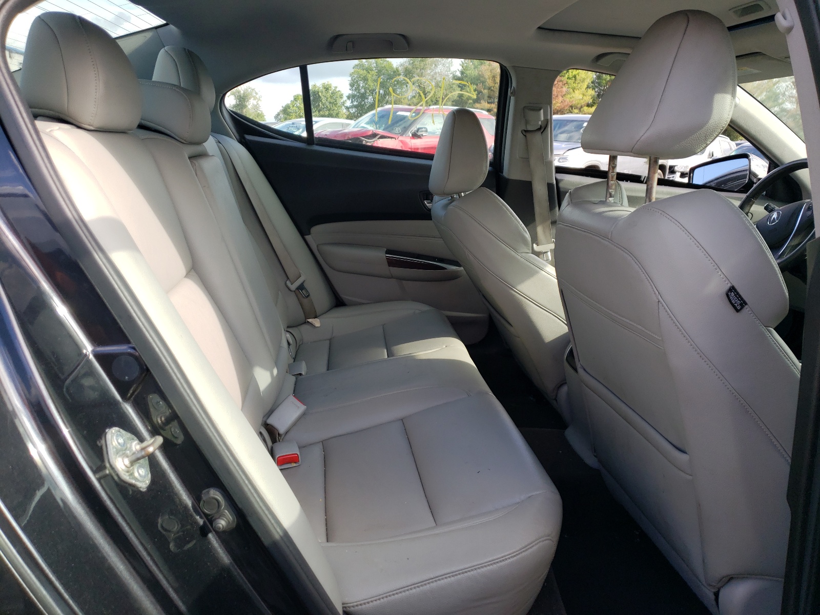 Zdjęcie 6 z aukcji – 2015 ACURA TLX z VIN 19UUB2F34FA006994