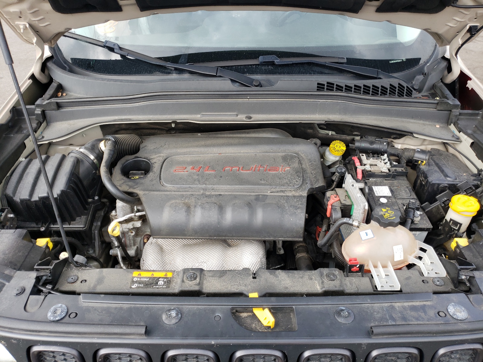 Photo 7 from auction – 2017 JEEP RENEGADE T with VIN ZACCJBCB2HPE89171