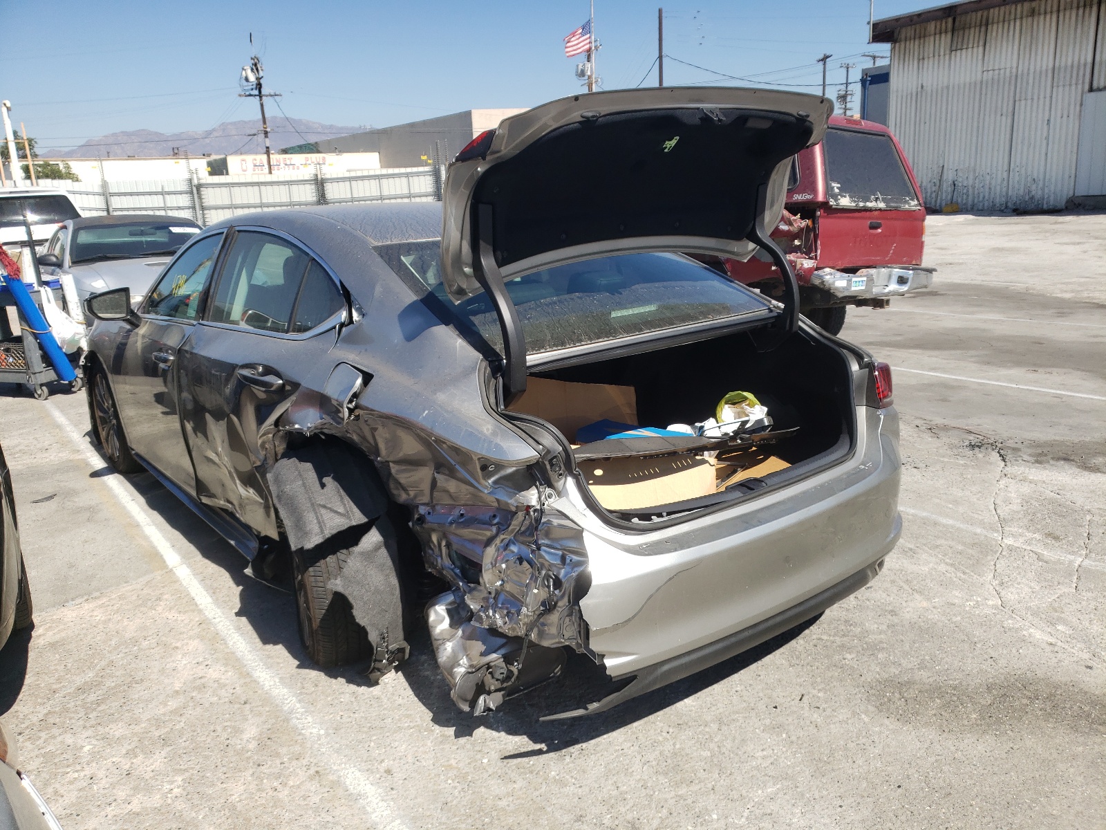 Photo 3 from auction – 2021 LEXUS ES 350 BAS with VIN 58ADZ1B10MU088411