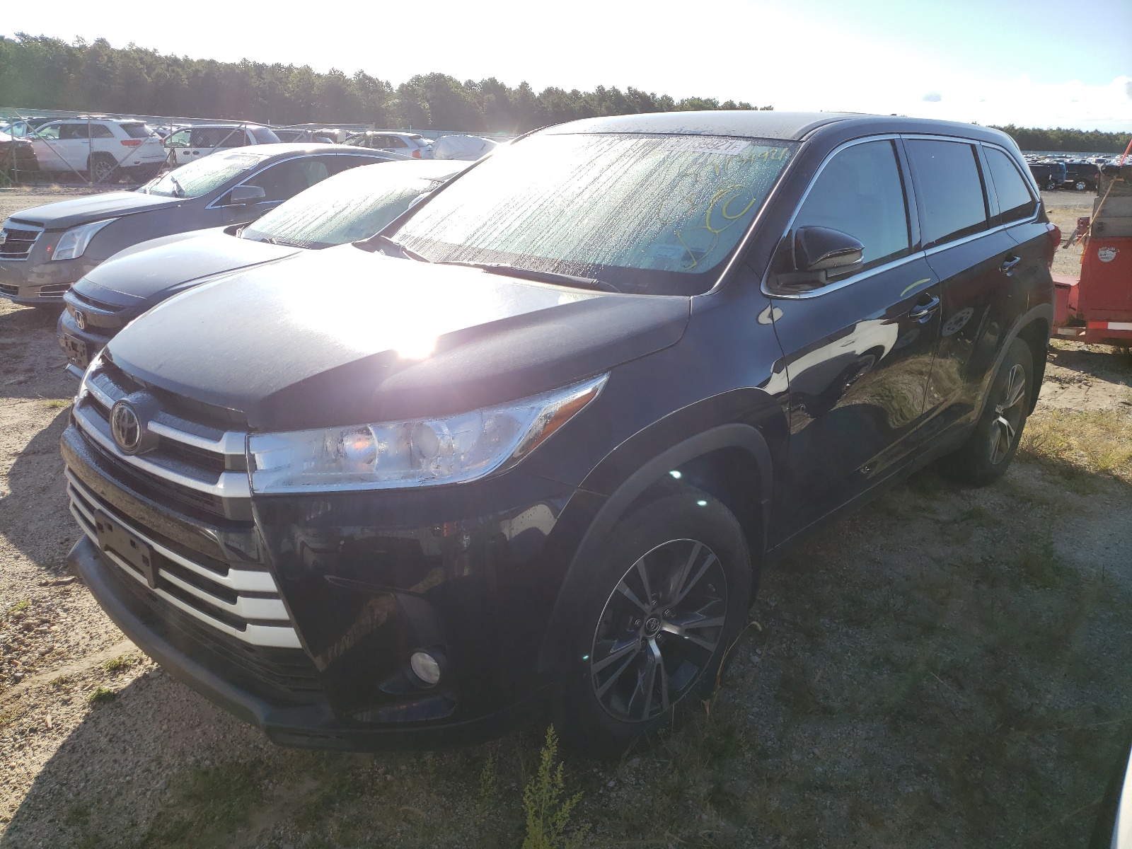 صورة رقم 2 من المزاد - 2018 TOYOTA HIGHLANDER مع VIN 5TDBZRFH8JS864194