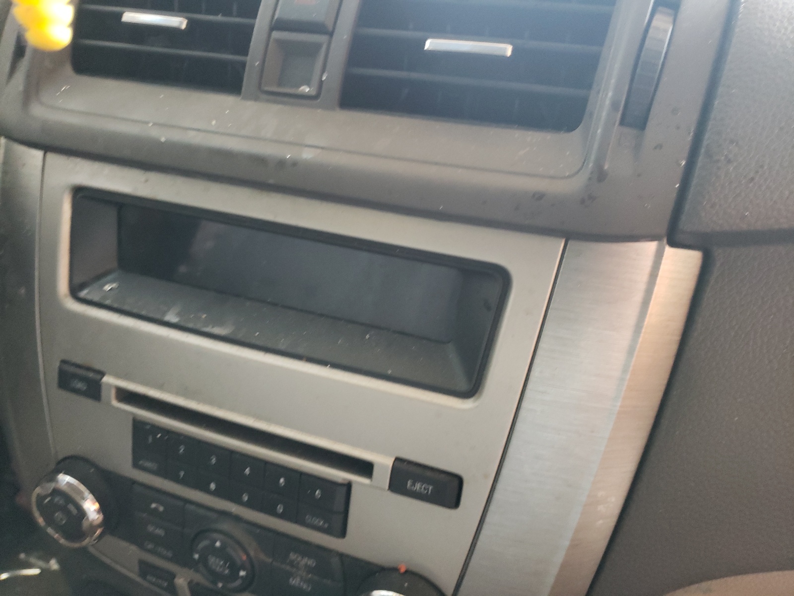 Photo 9 from auction – 2012 FORD FUSION S with VIN 3FAHP0GA9CR118085