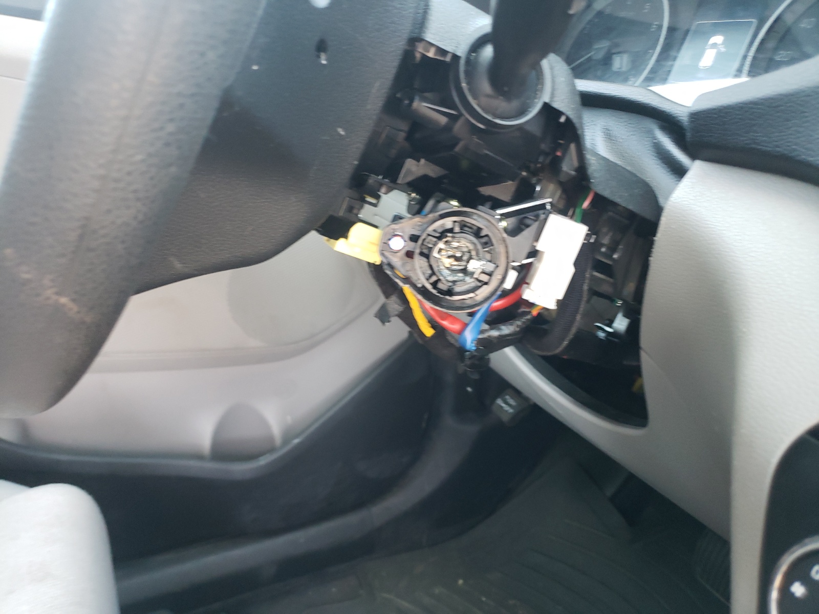 Photo 9 from auction – 2018 HYUNDAI TUCSON SEL with VIN KM8J3CA4XJU615577