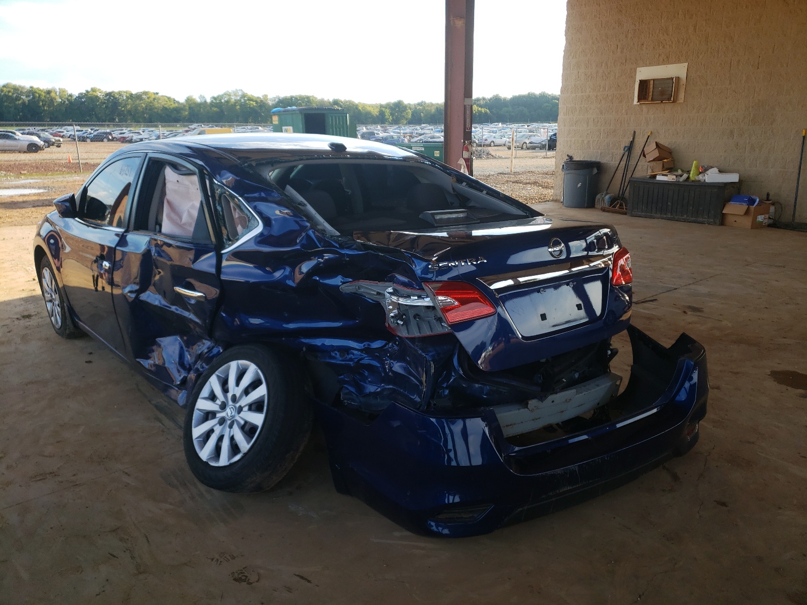 Photo 3 from auction – 2017 NISSAN SENTRA S with VIN 3N1AB7AP1HY374849