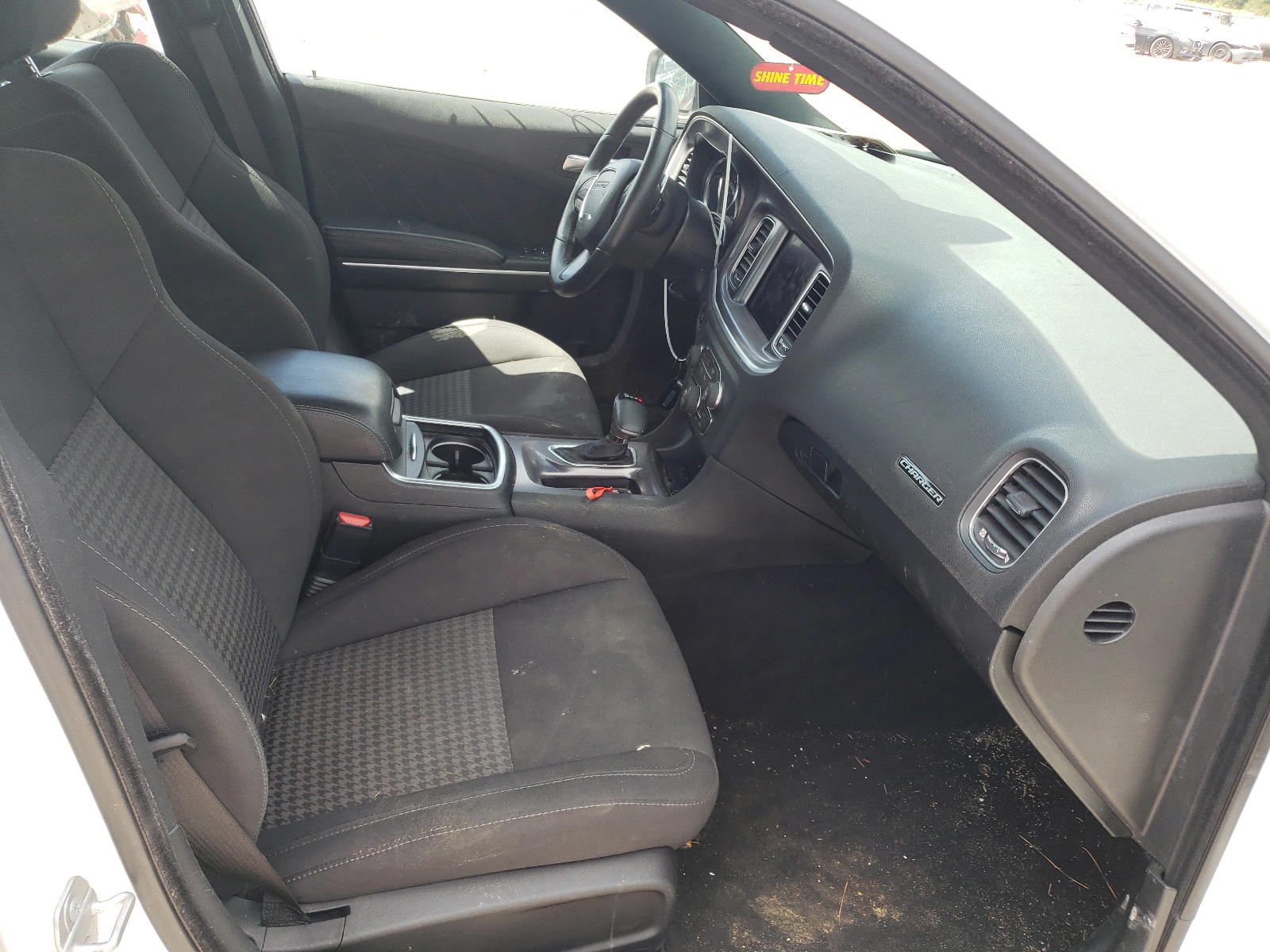 Photo 5 from auction – 2019 DODGE CHARGER R/ with VIN 2C3CDXCT1KH575405