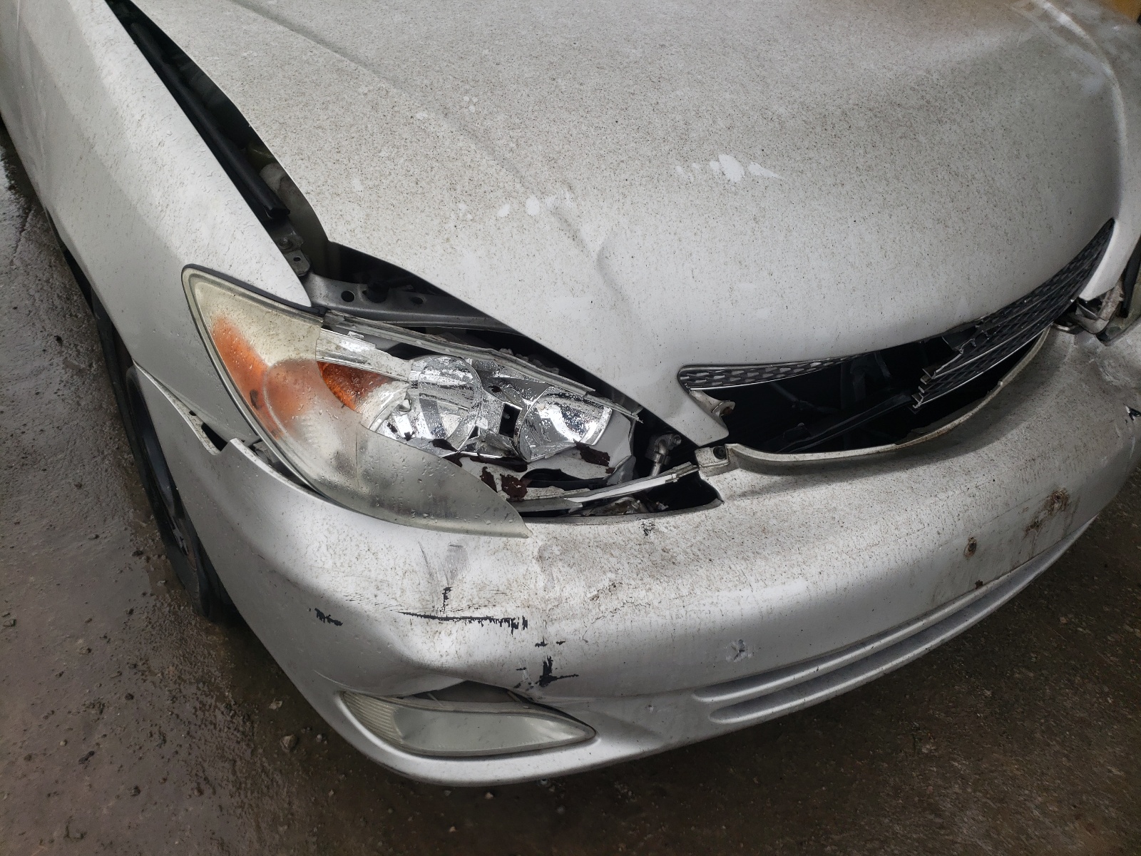 Photo 9 from auction – 2004 TOYOTA CAMRY LE with VIN 4T1BE32K64U845181