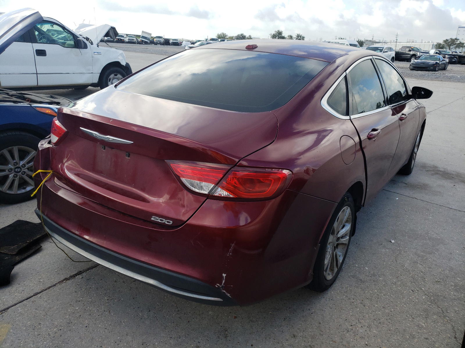 Photo 4 from auction – 2015 CHRYSLER 200 LIMITE with VIN 1C3CCCAB2FN708160