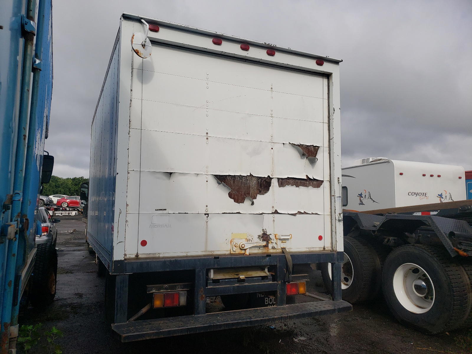 Photo 3 from auction – 2001 ISUZU NPR with VIN JALB4B14817011023