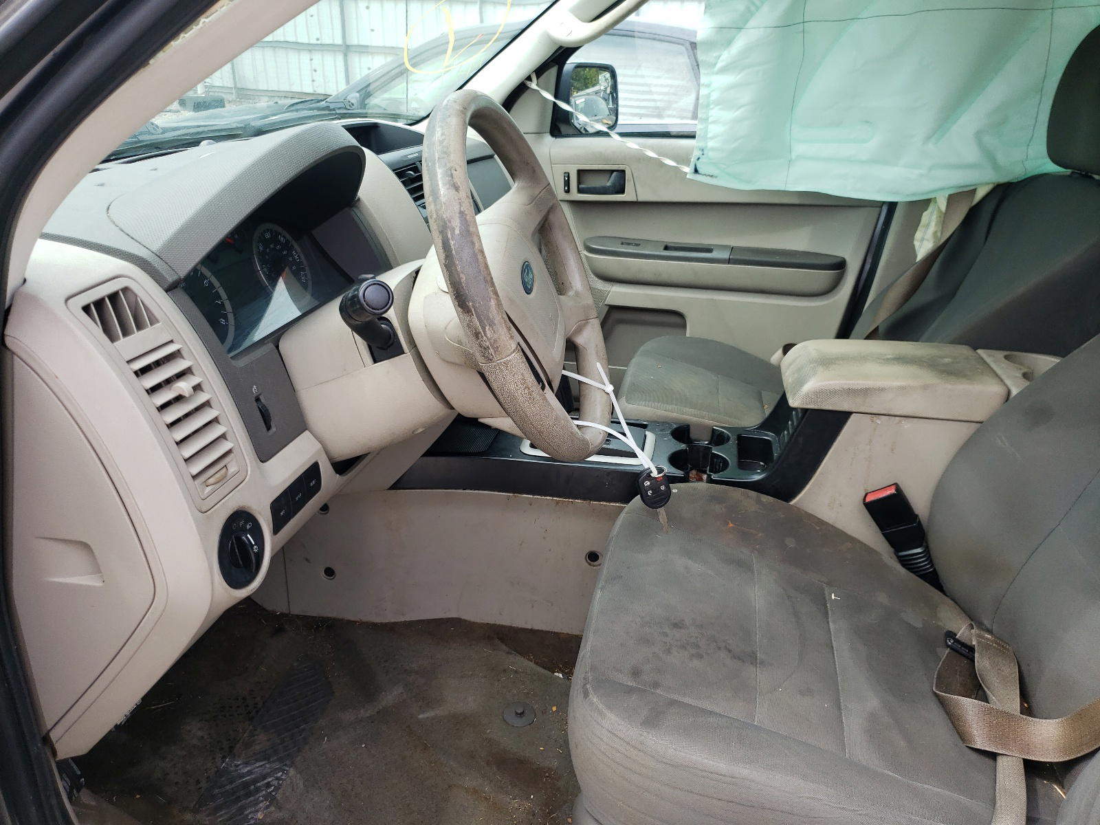 Photo 5 from auction – 2012 FORD ESCAPE XLS with VIN 1FMCU0C74CKA62709
